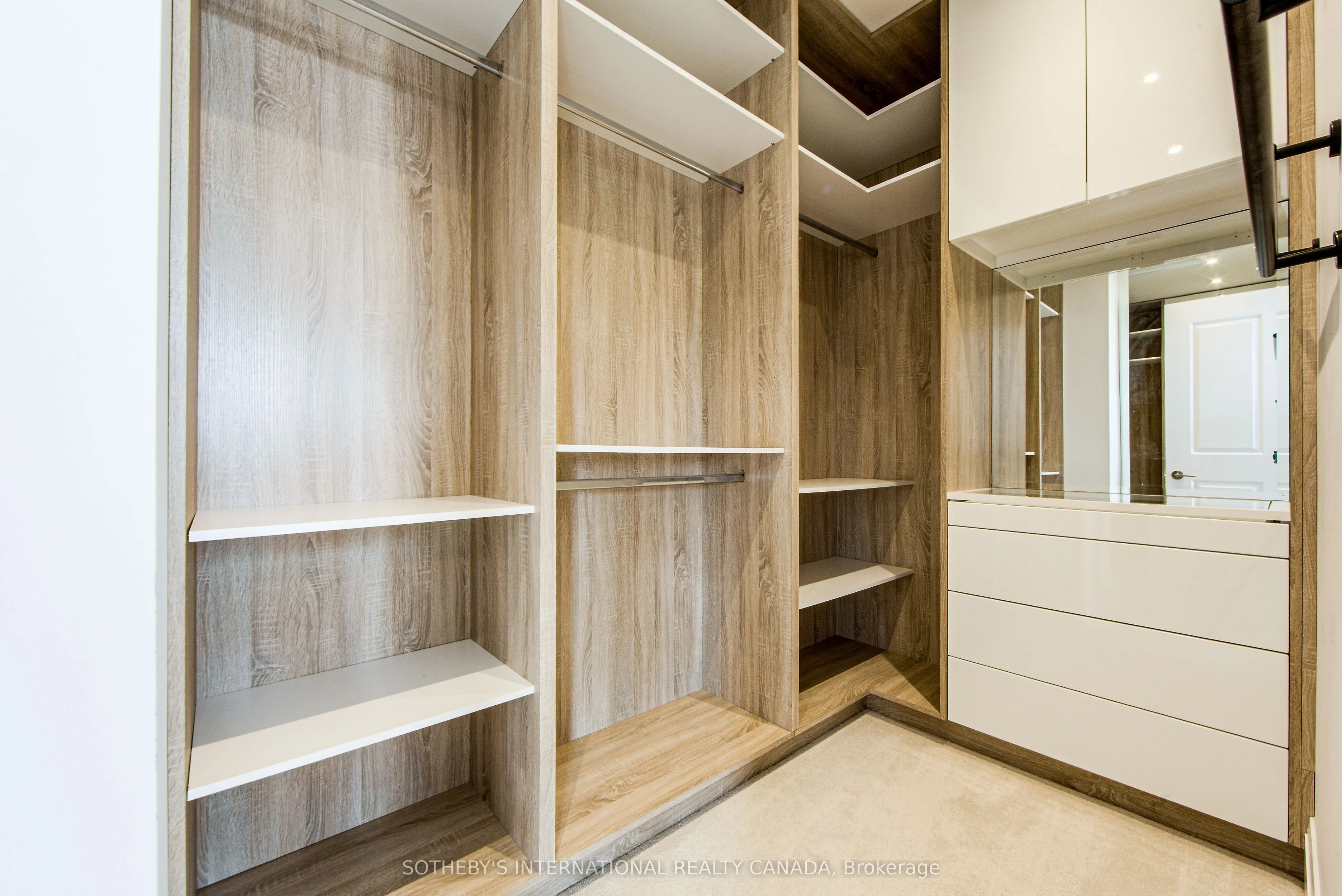 21 Sir Frederick Banting Way, #1
