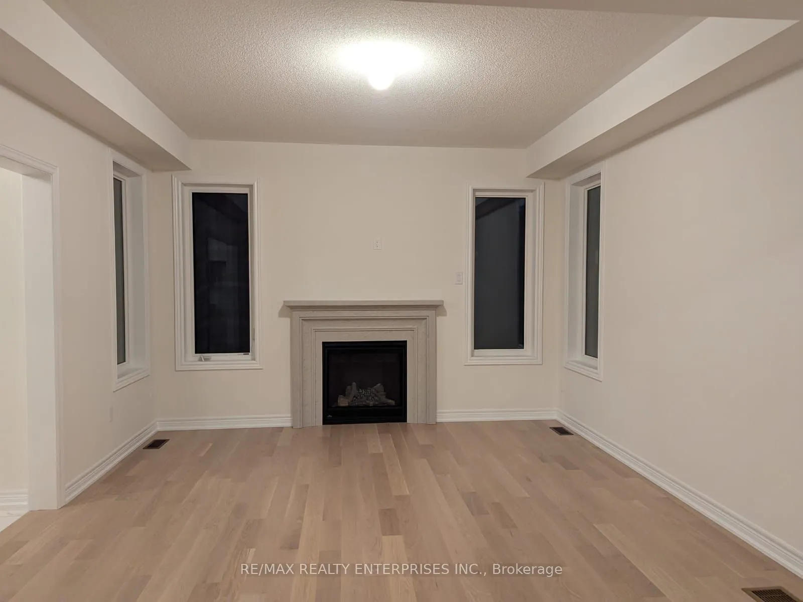 1279 Davis Loop