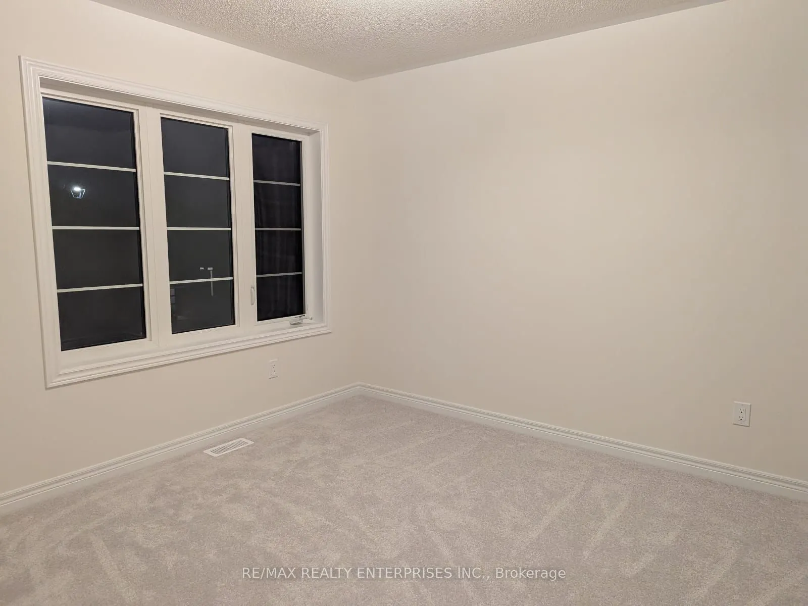 1279 Davis Loop