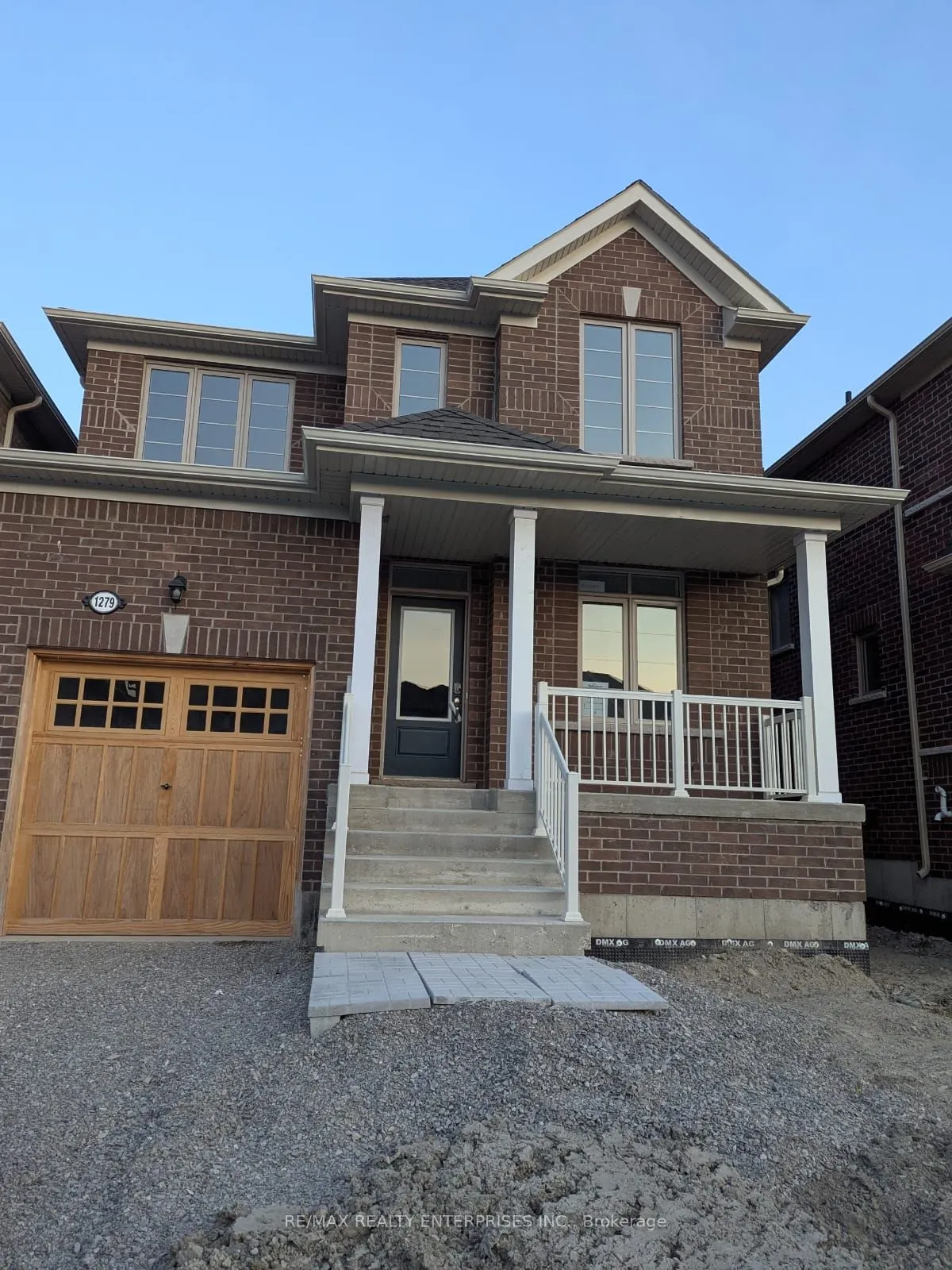 1279 Davis Loop