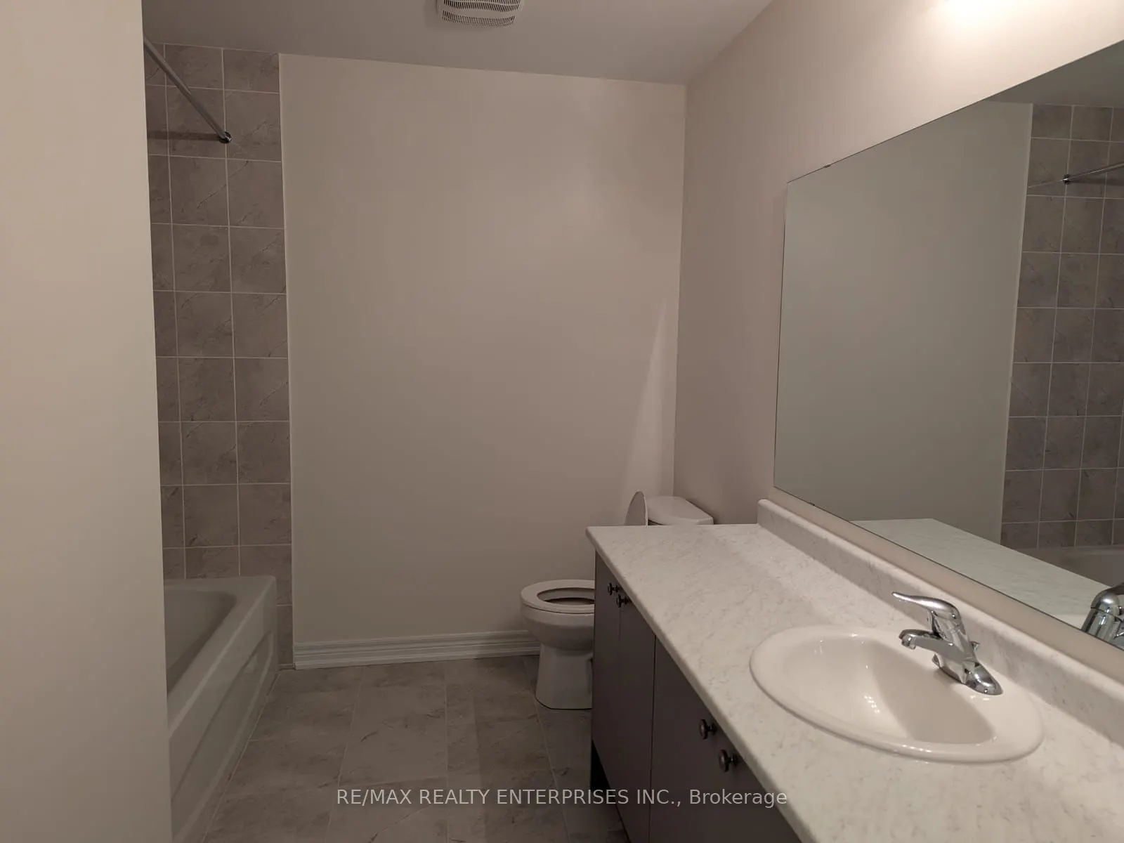 1279 Davis Loop