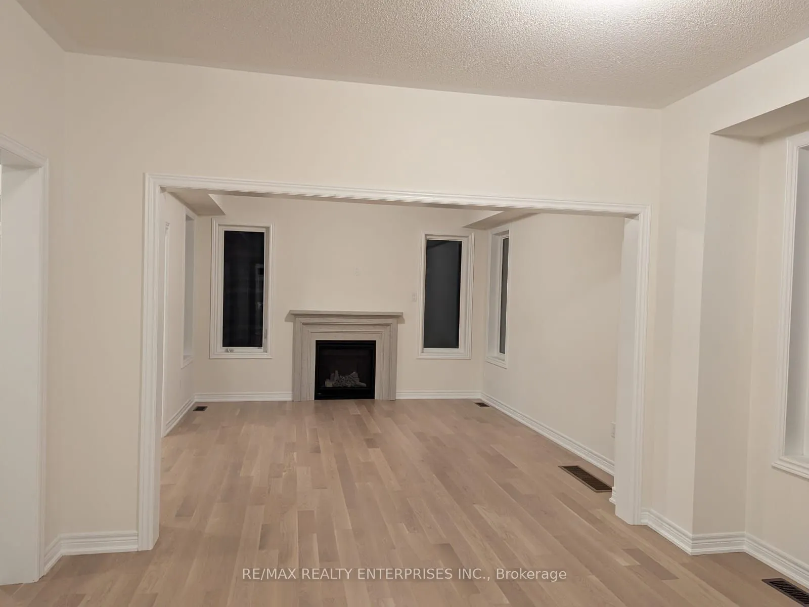1279 Davis Loop
