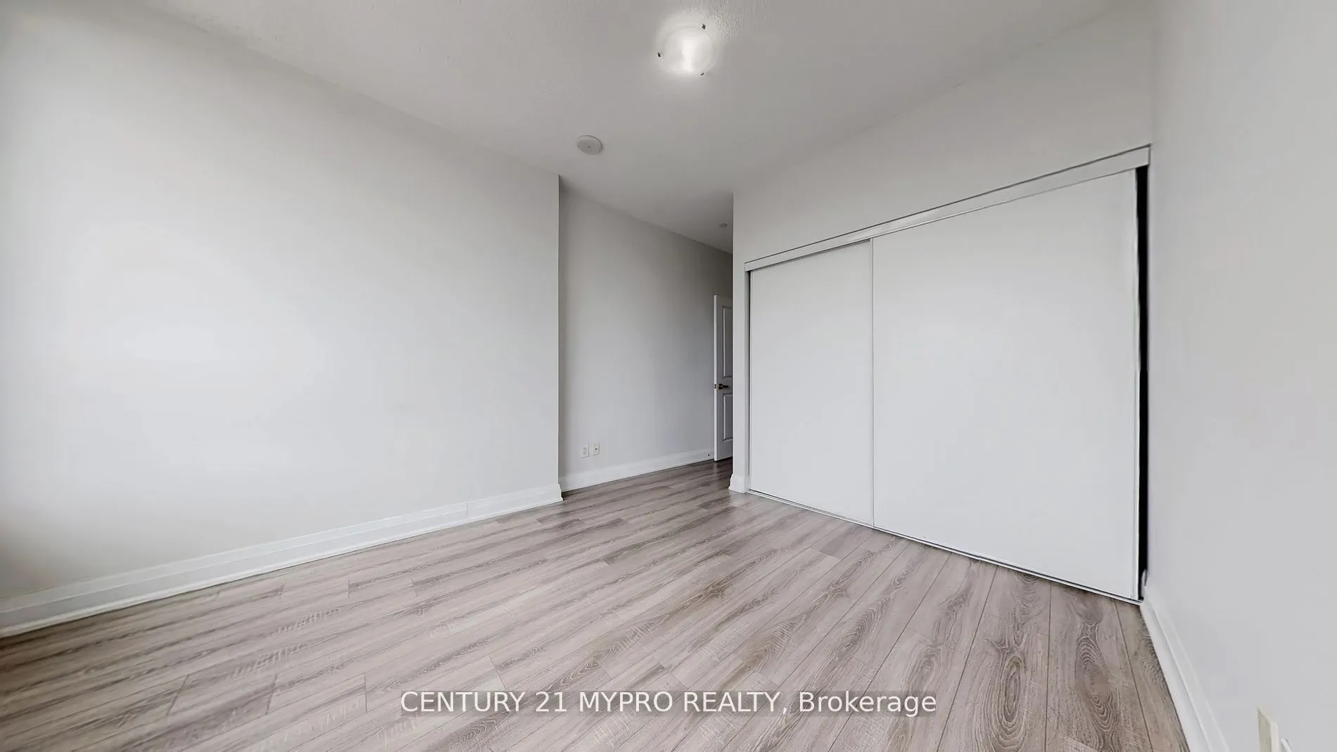 7171 Yonge Street NW, #2807