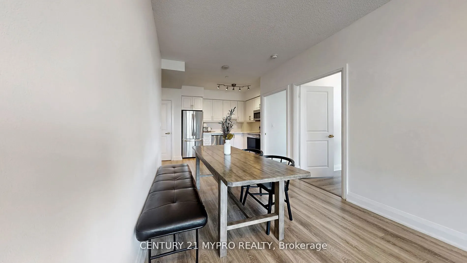 7171 Yonge Street NW, #2807