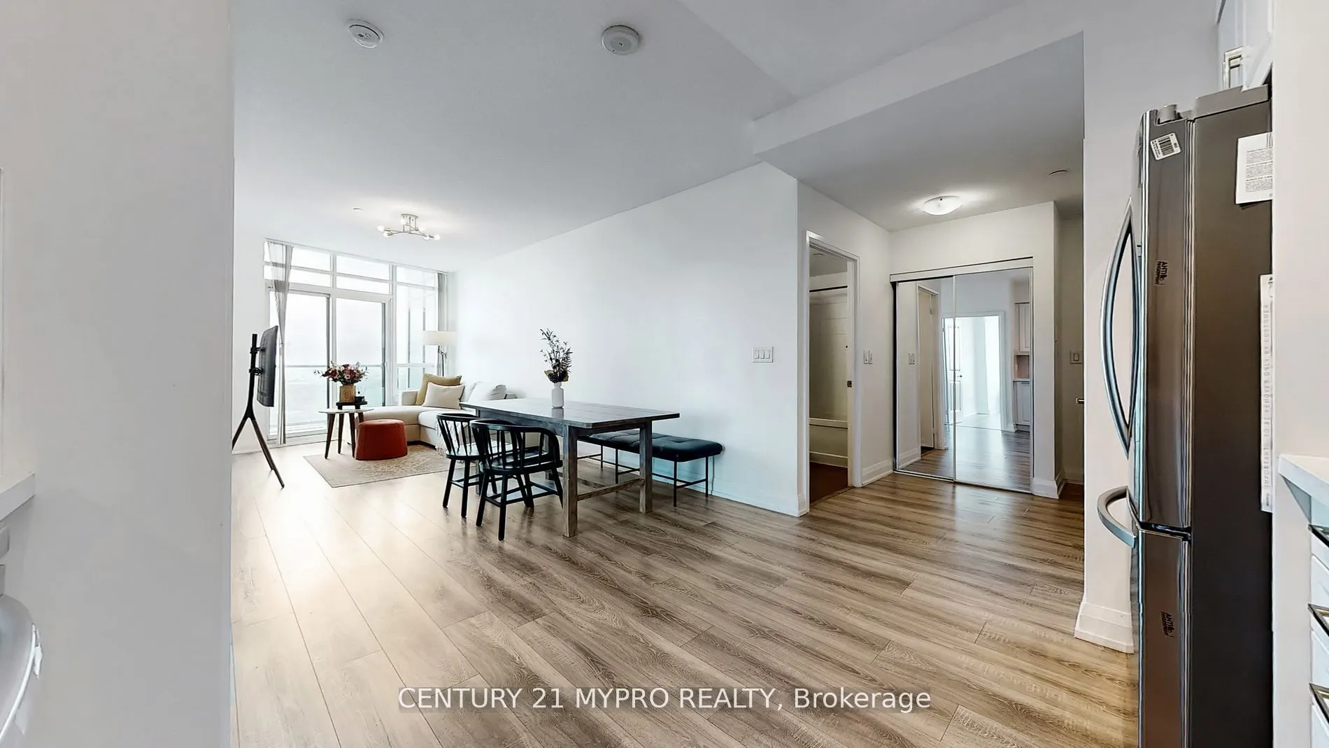 7171 Yonge Street NW, #2807