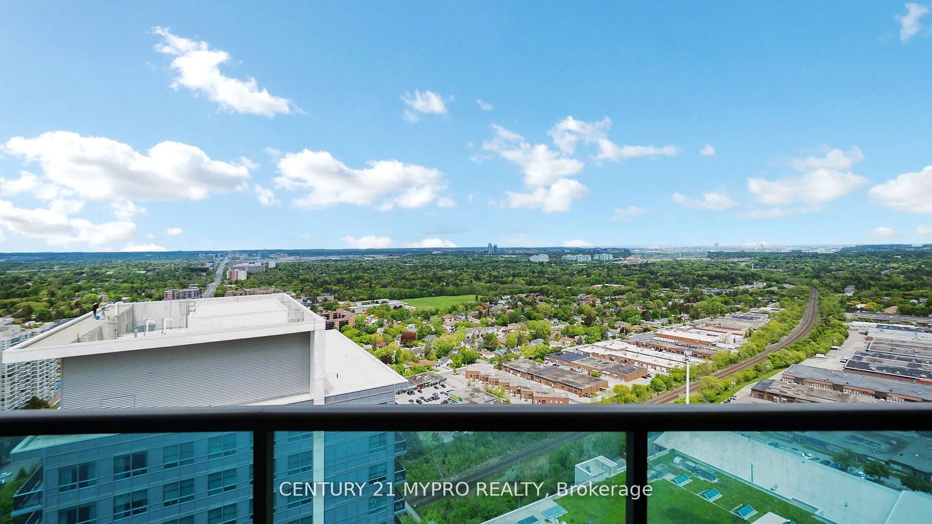 7171 Yonge Street NW, #2807