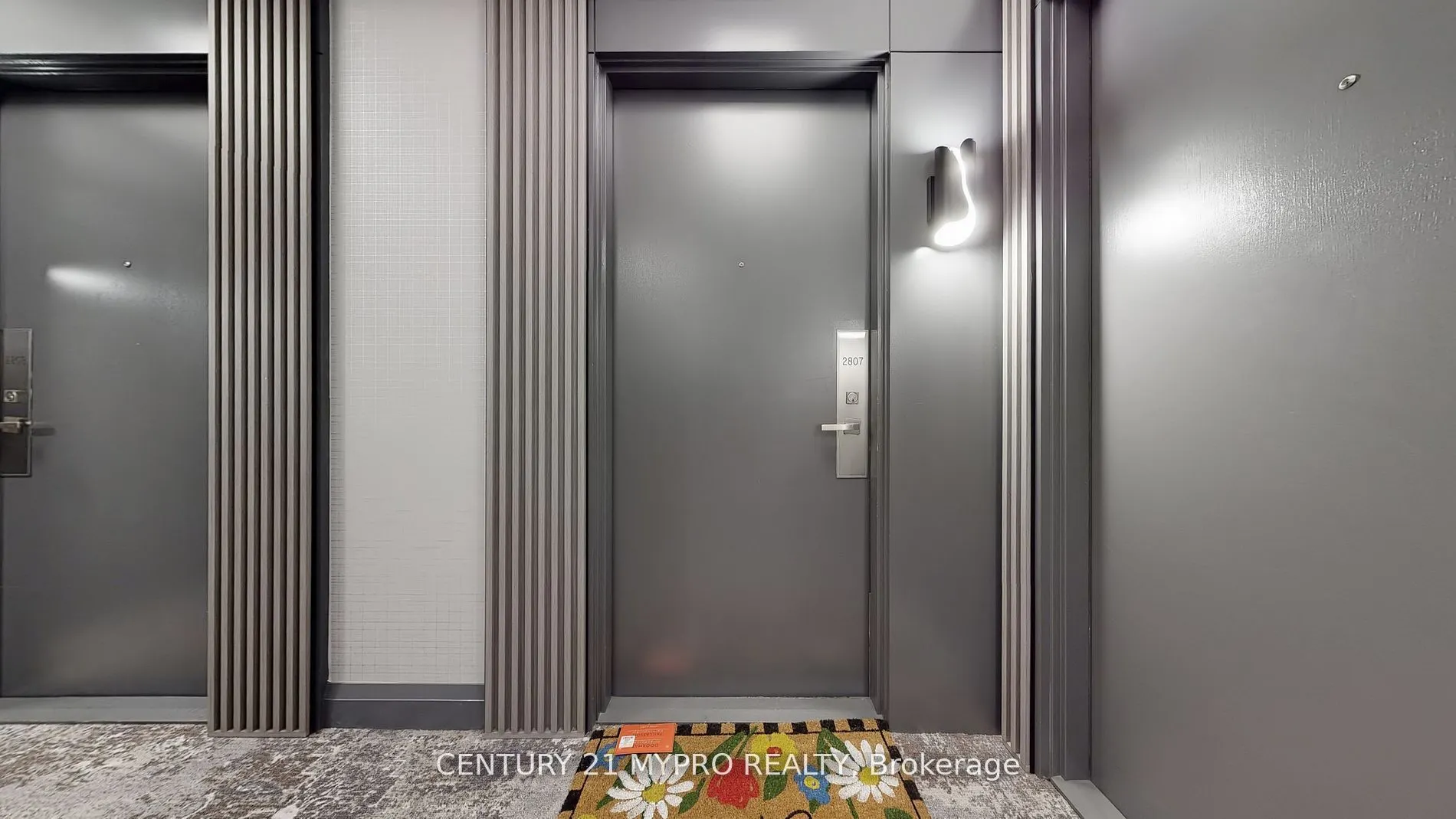 7171 Yonge Street NW, #2807