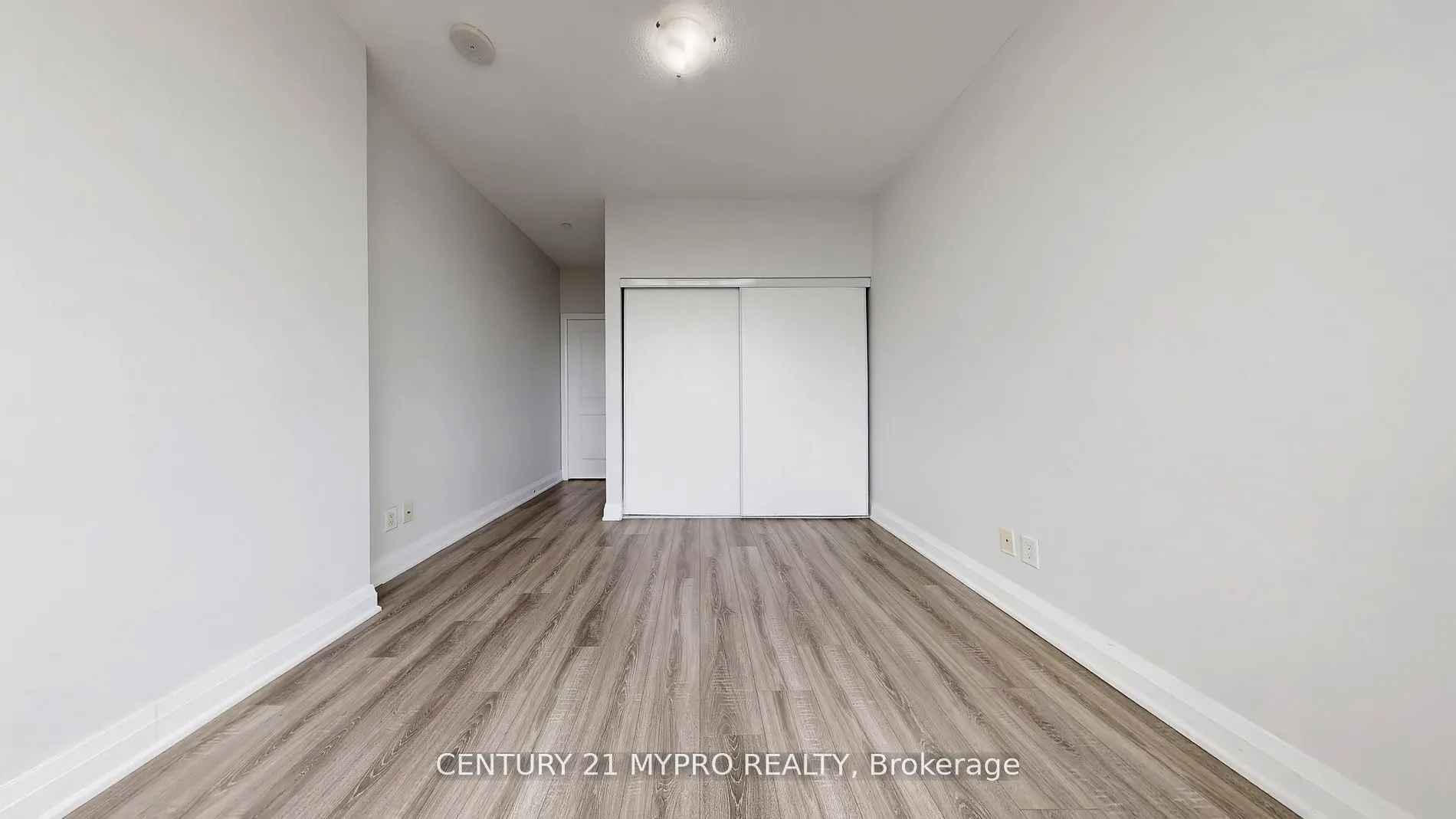 7171 Yonge Street NW, #2807
