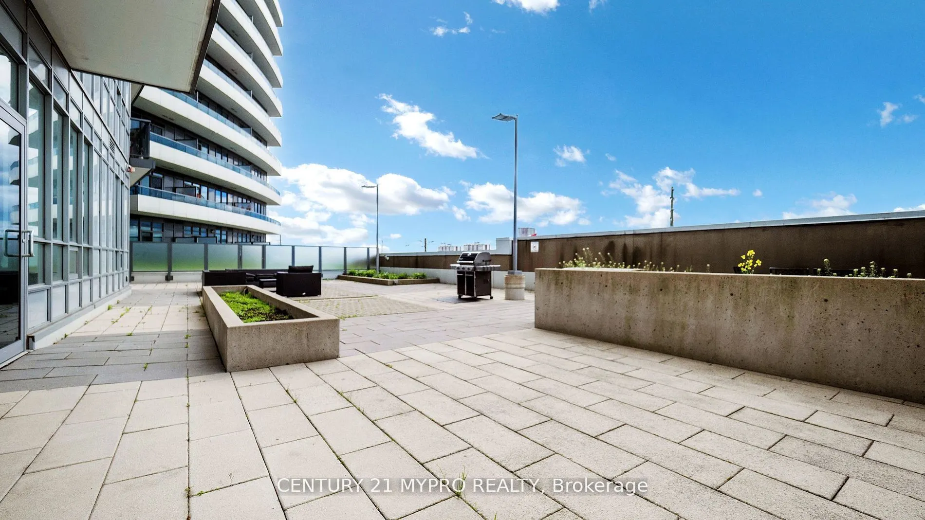 7171 Yonge Street NW, #2807