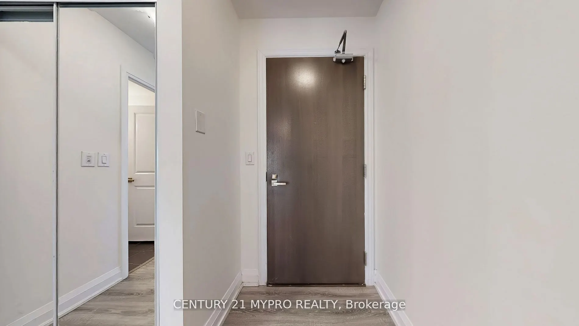 7171 Yonge Street NW, #2807