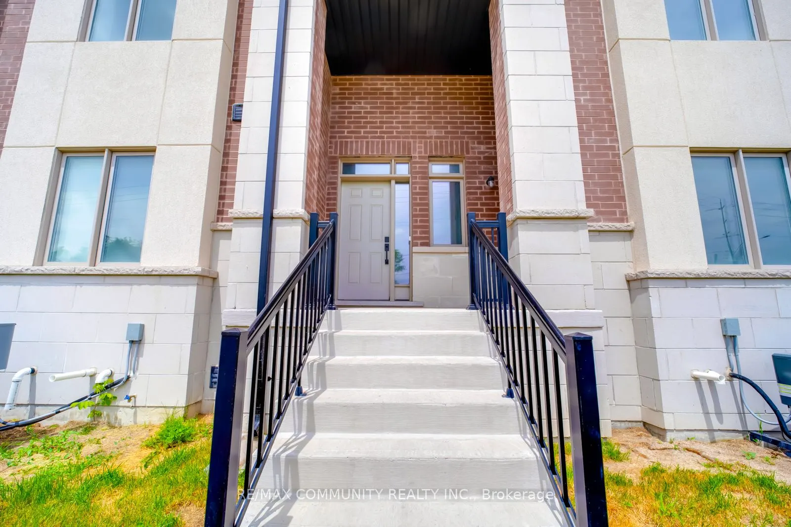 16 Alan Williams Trail
