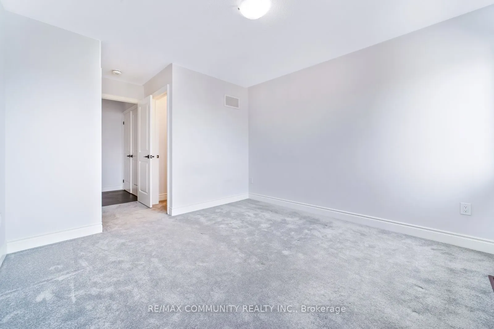 16 Alan Williams Trail