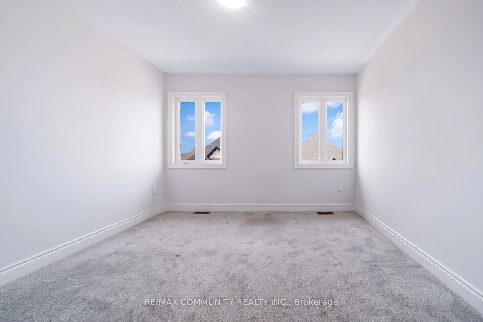 16 Alan Williams Trail