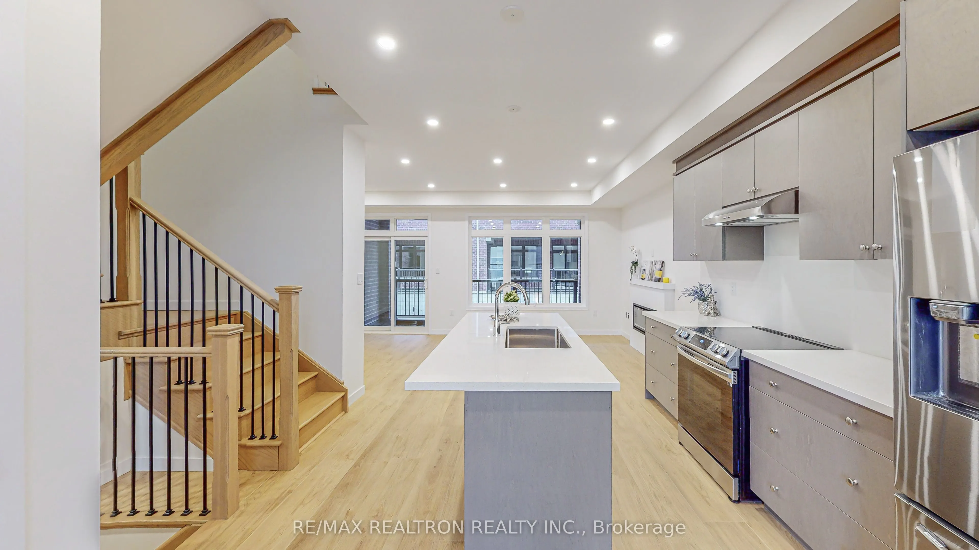 10262 Keele Street, #6