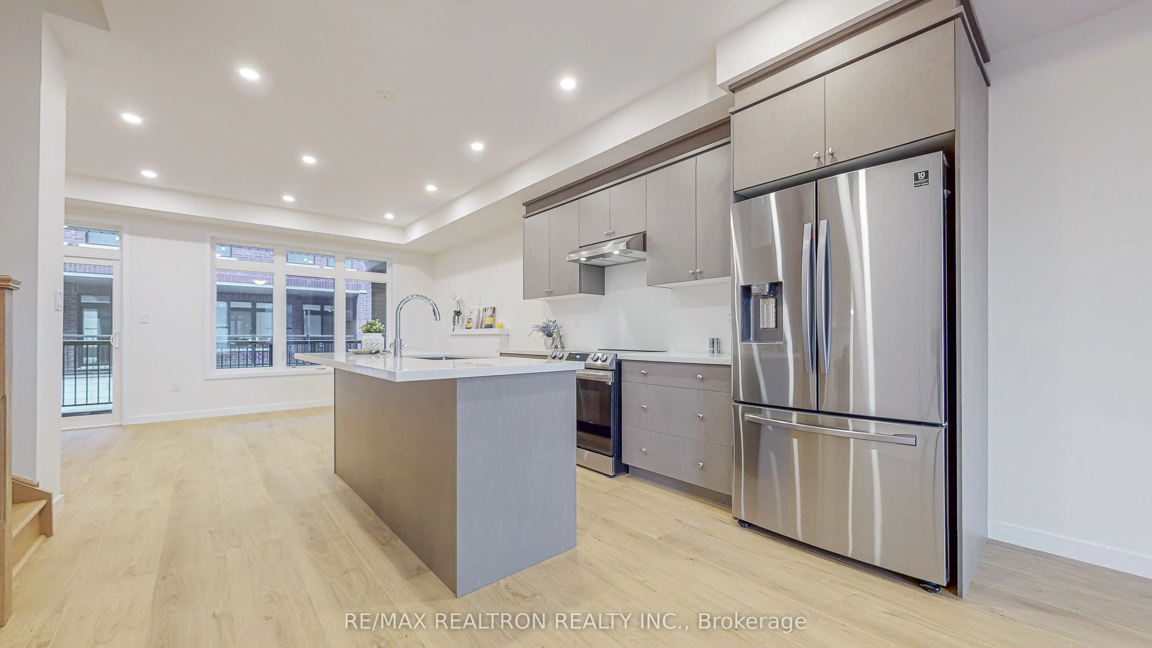 10262 Keele Street, #6