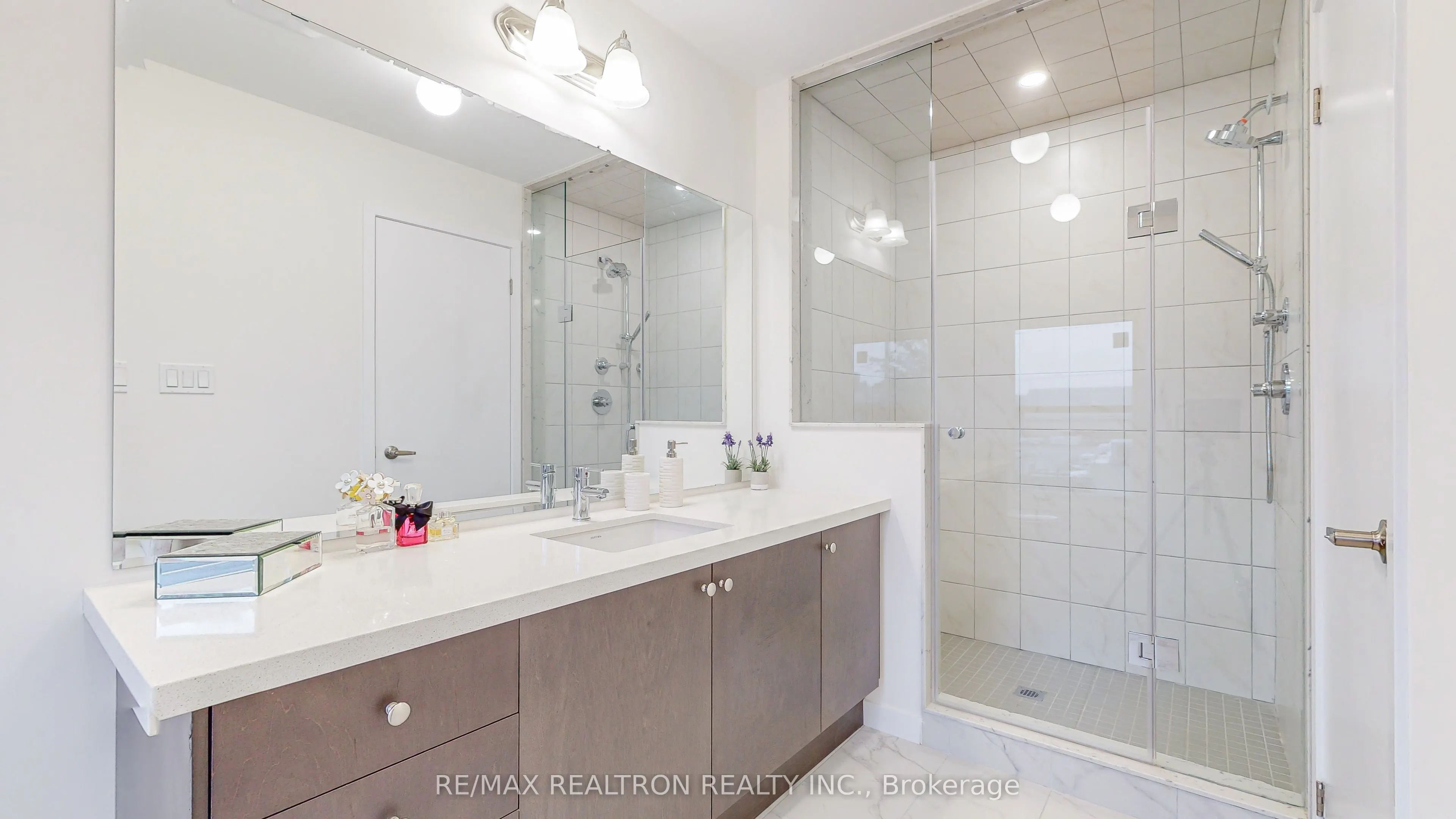 10262 Keele Street, #6