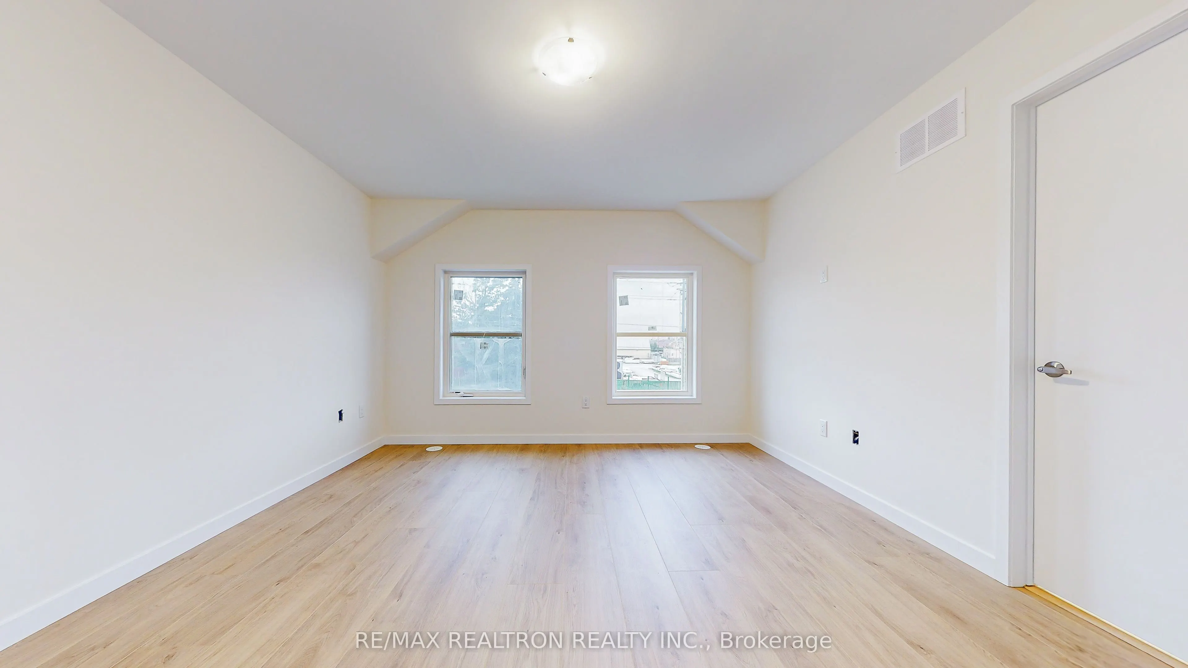 10262 Keele Street, #6