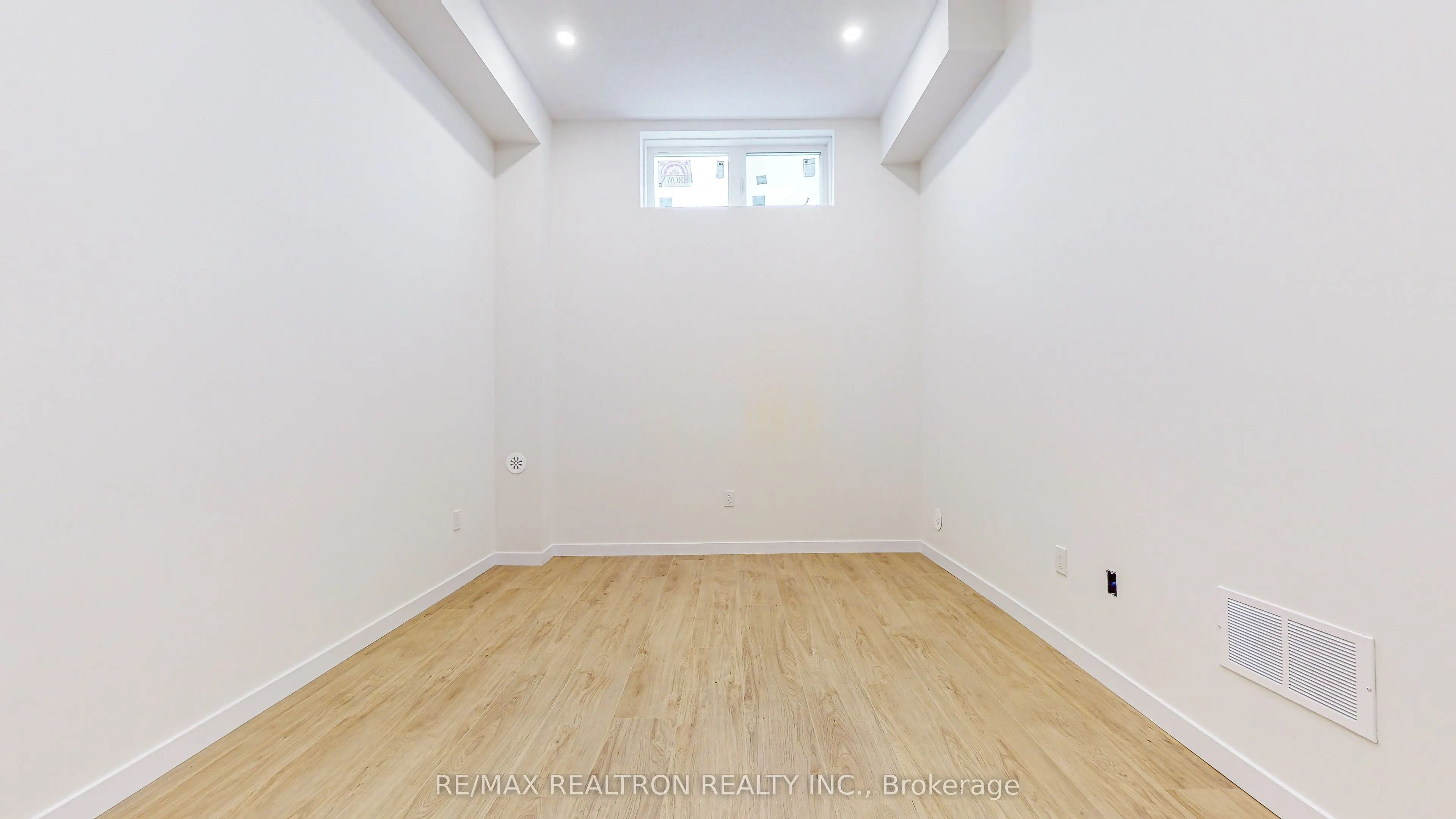 10262 Keele Street, #6