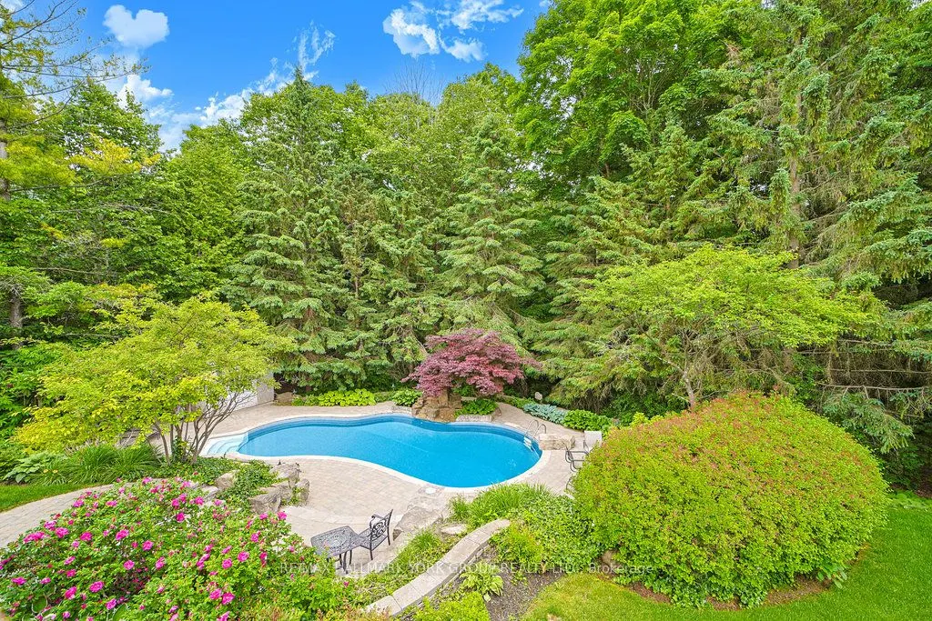 1032 Sir Ivor Court