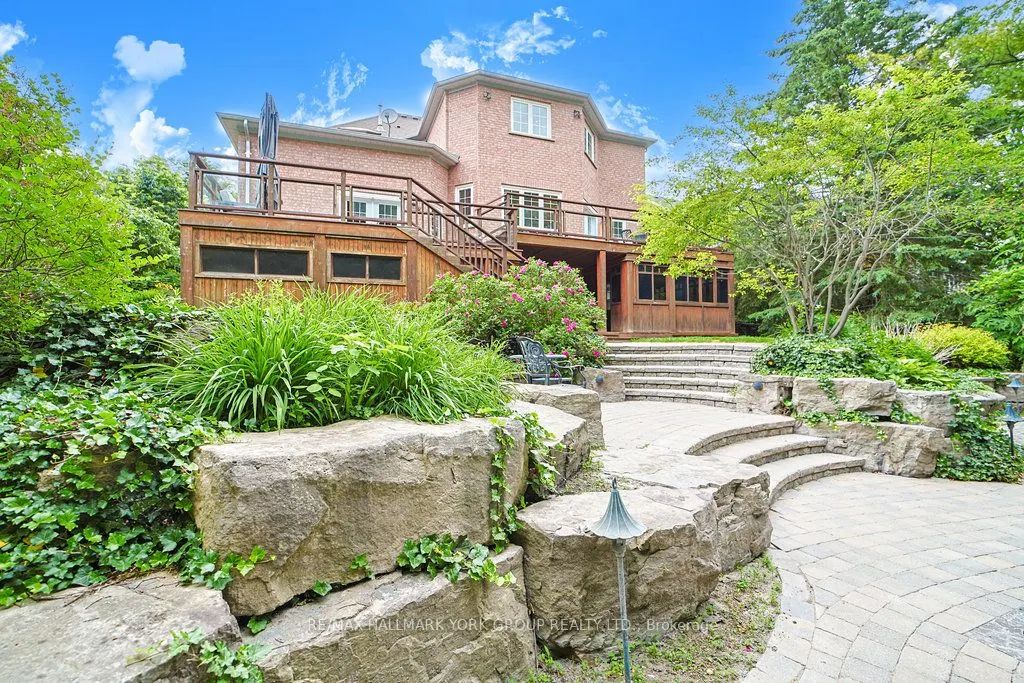 1032 Sir Ivor Court