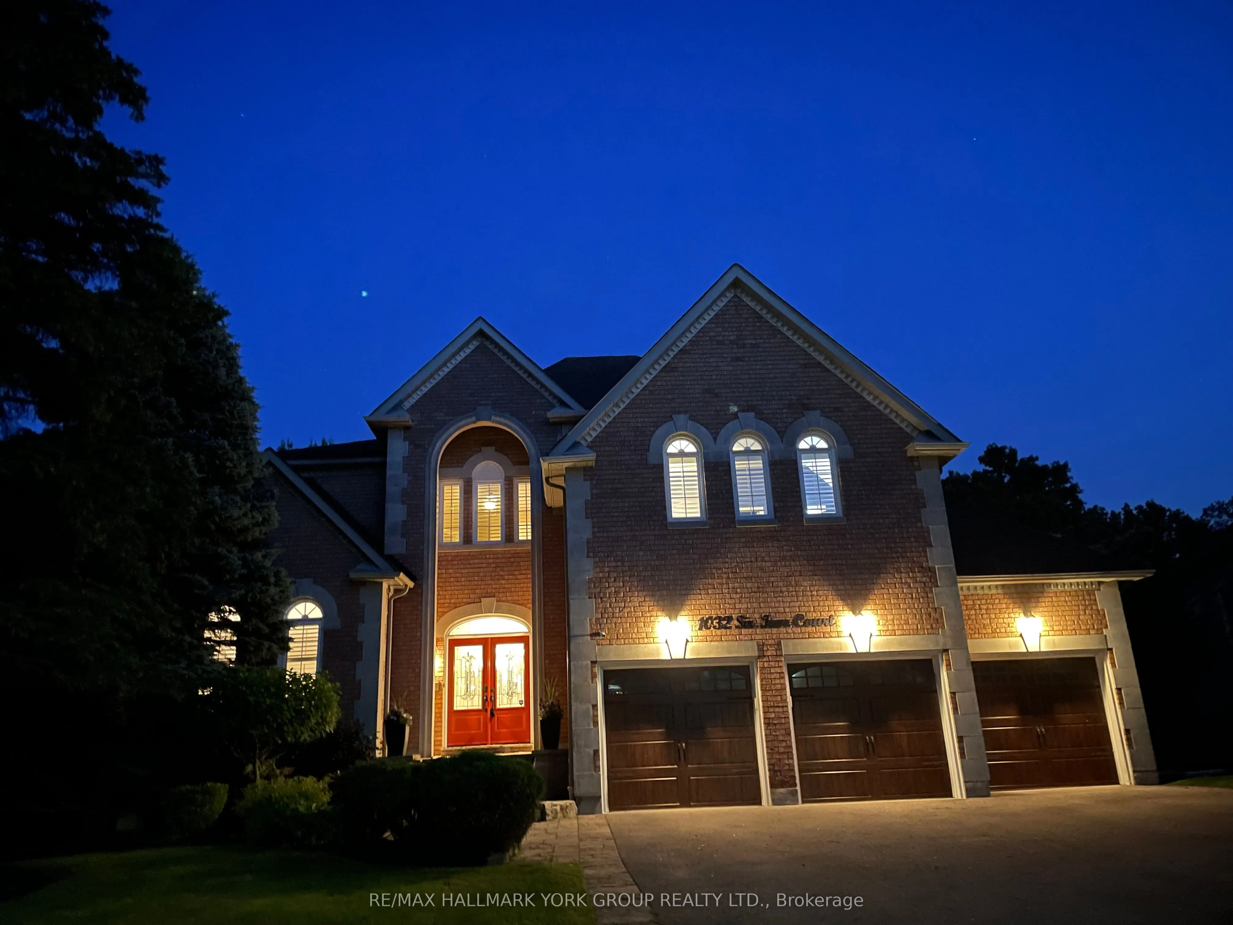 1032 Sir Ivor Court