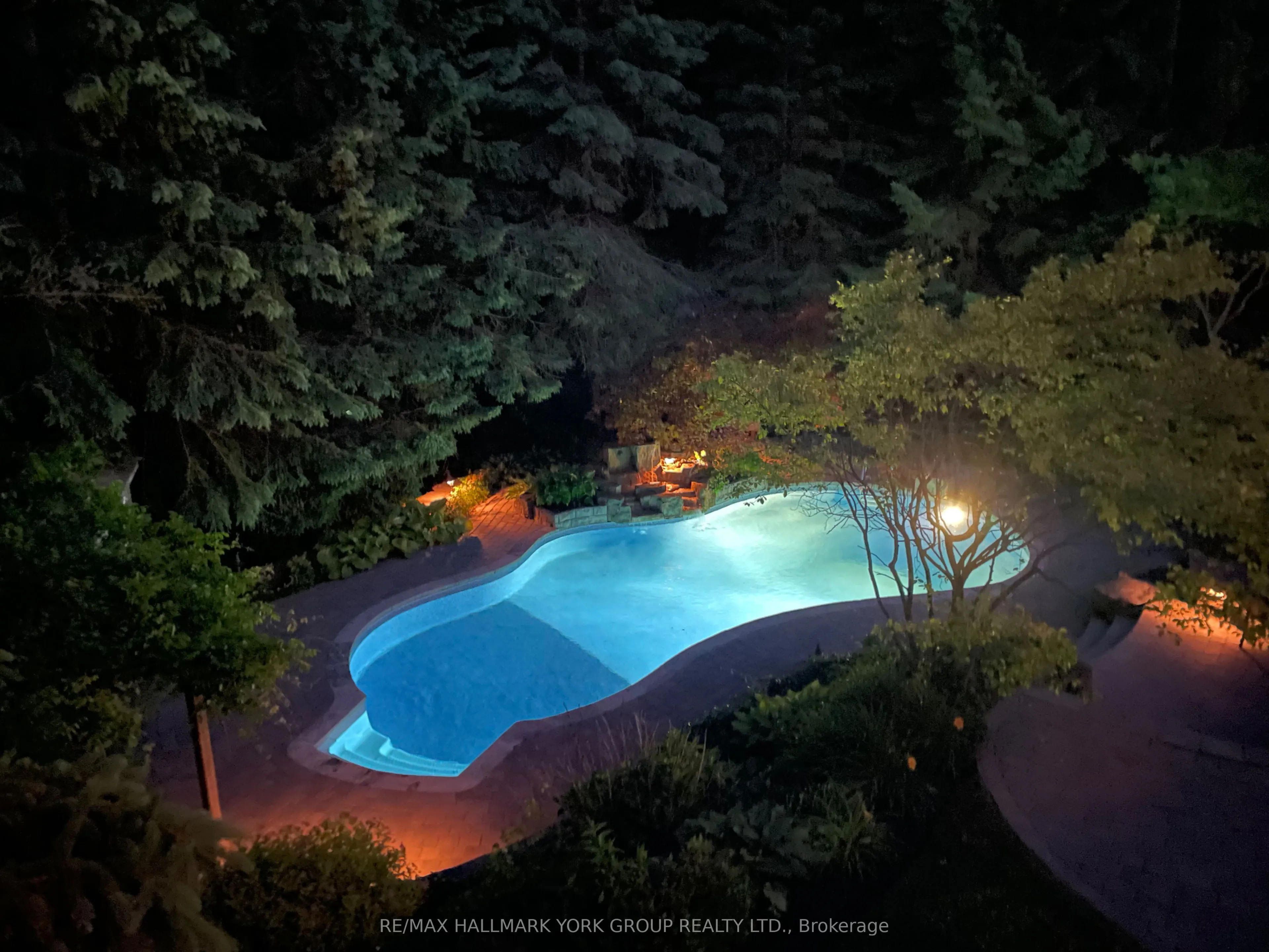 1032 Sir Ivor Court