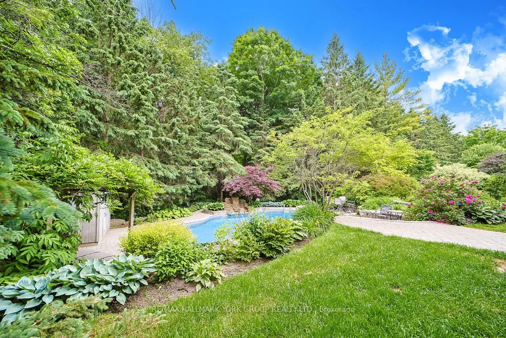 1032 Sir Ivor Court