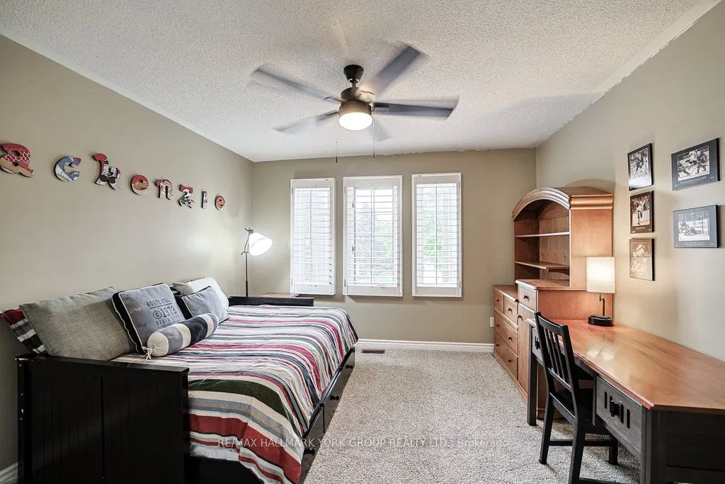 1032 Sir Ivor Court
