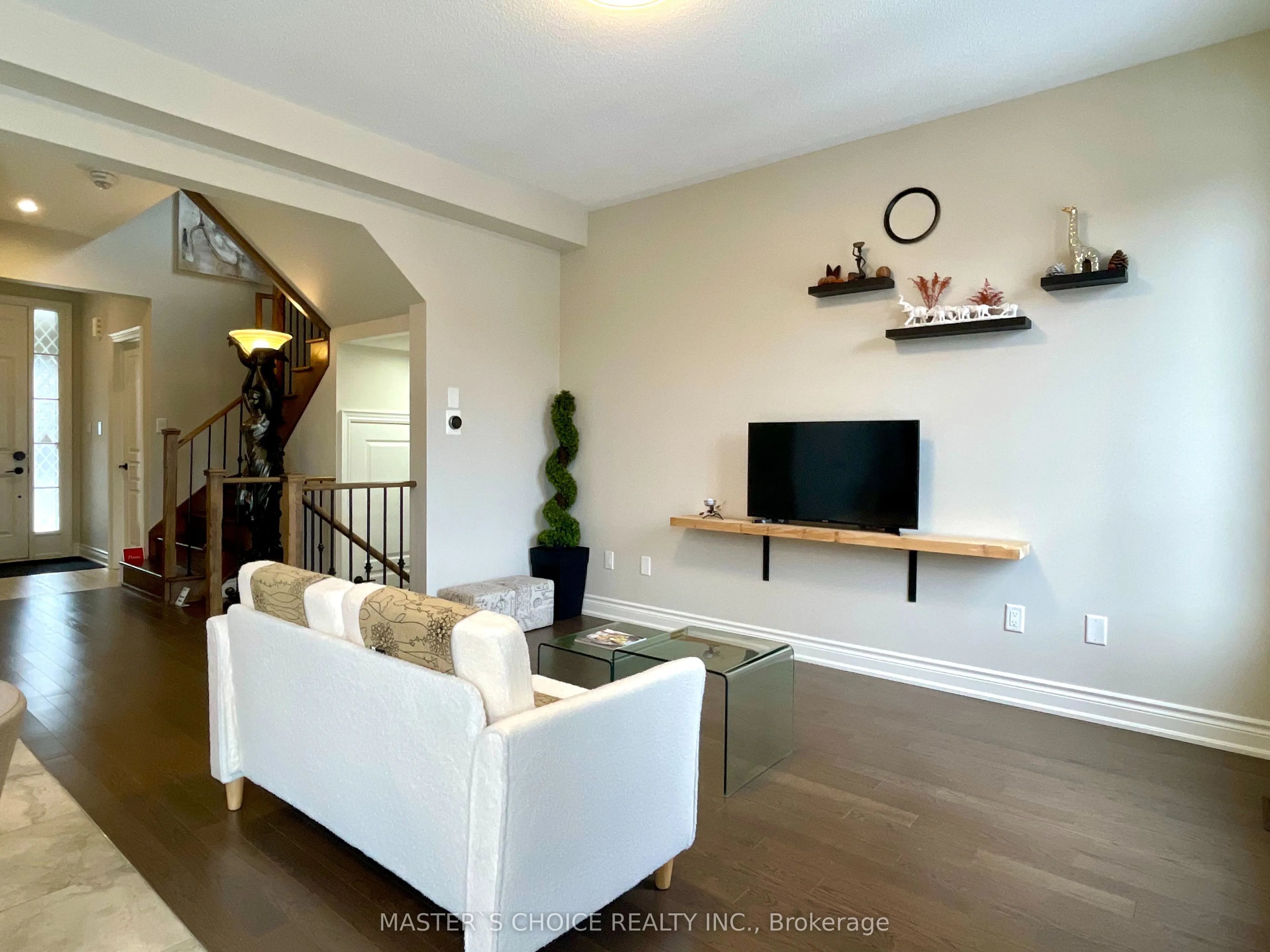 40 Briarfield Avenue