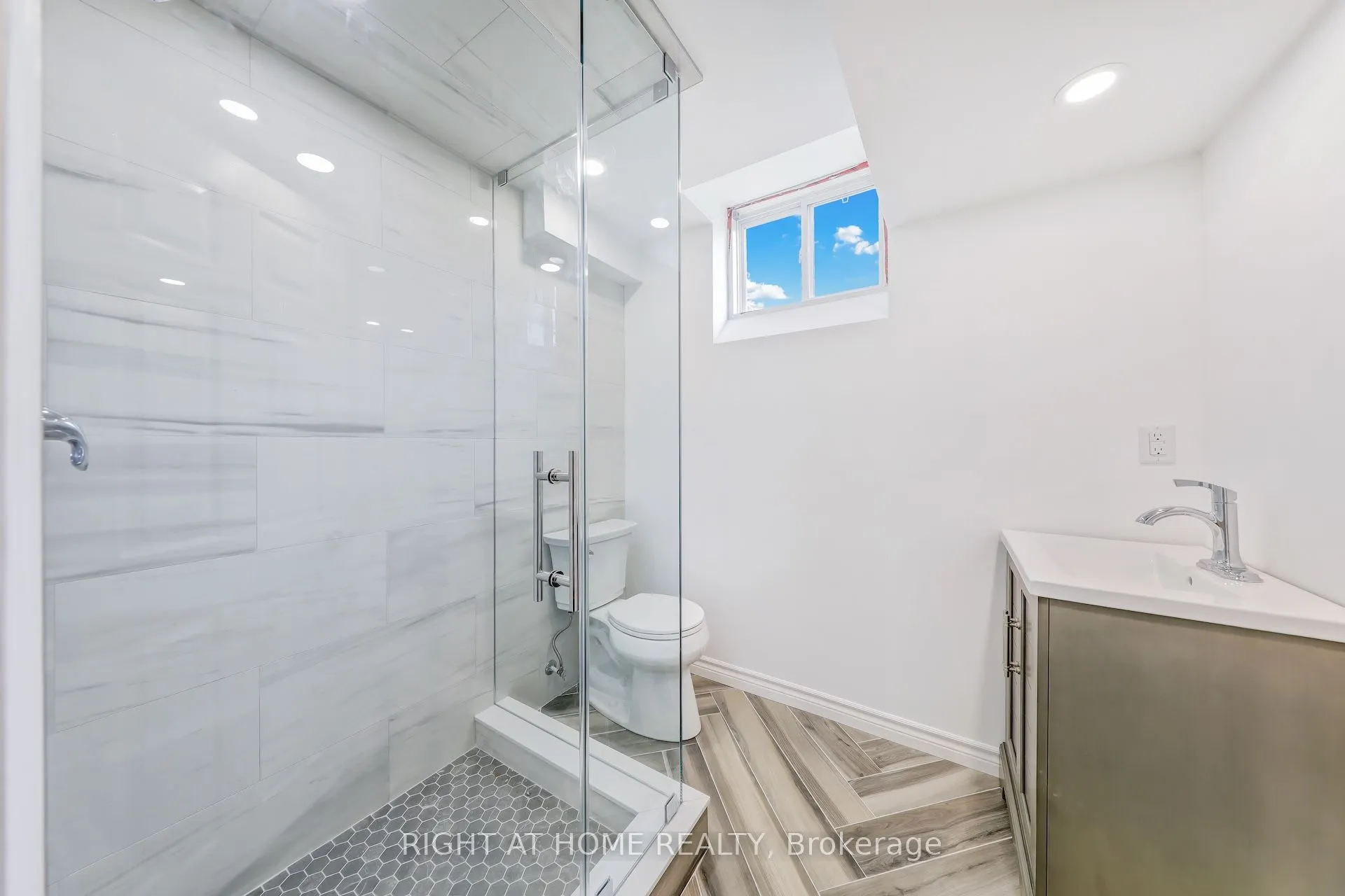 108 King William Crescent