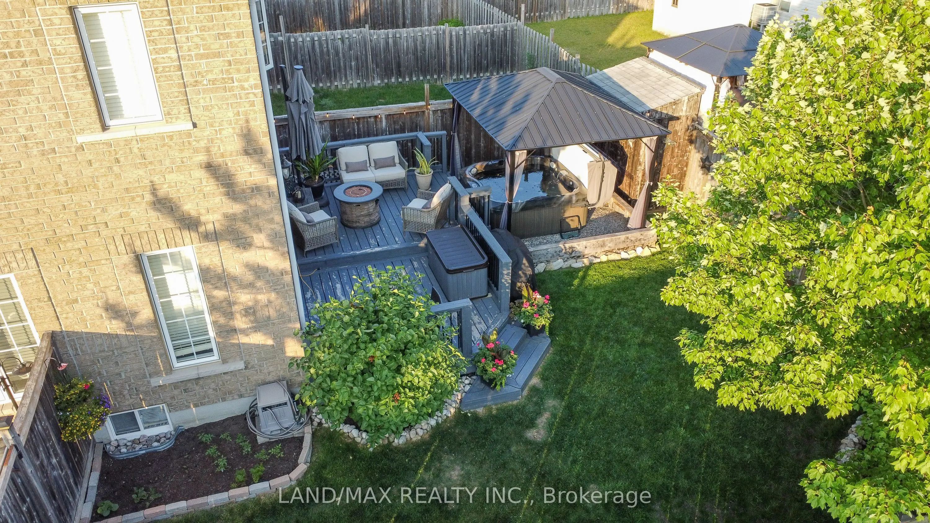 88 Lookout Street