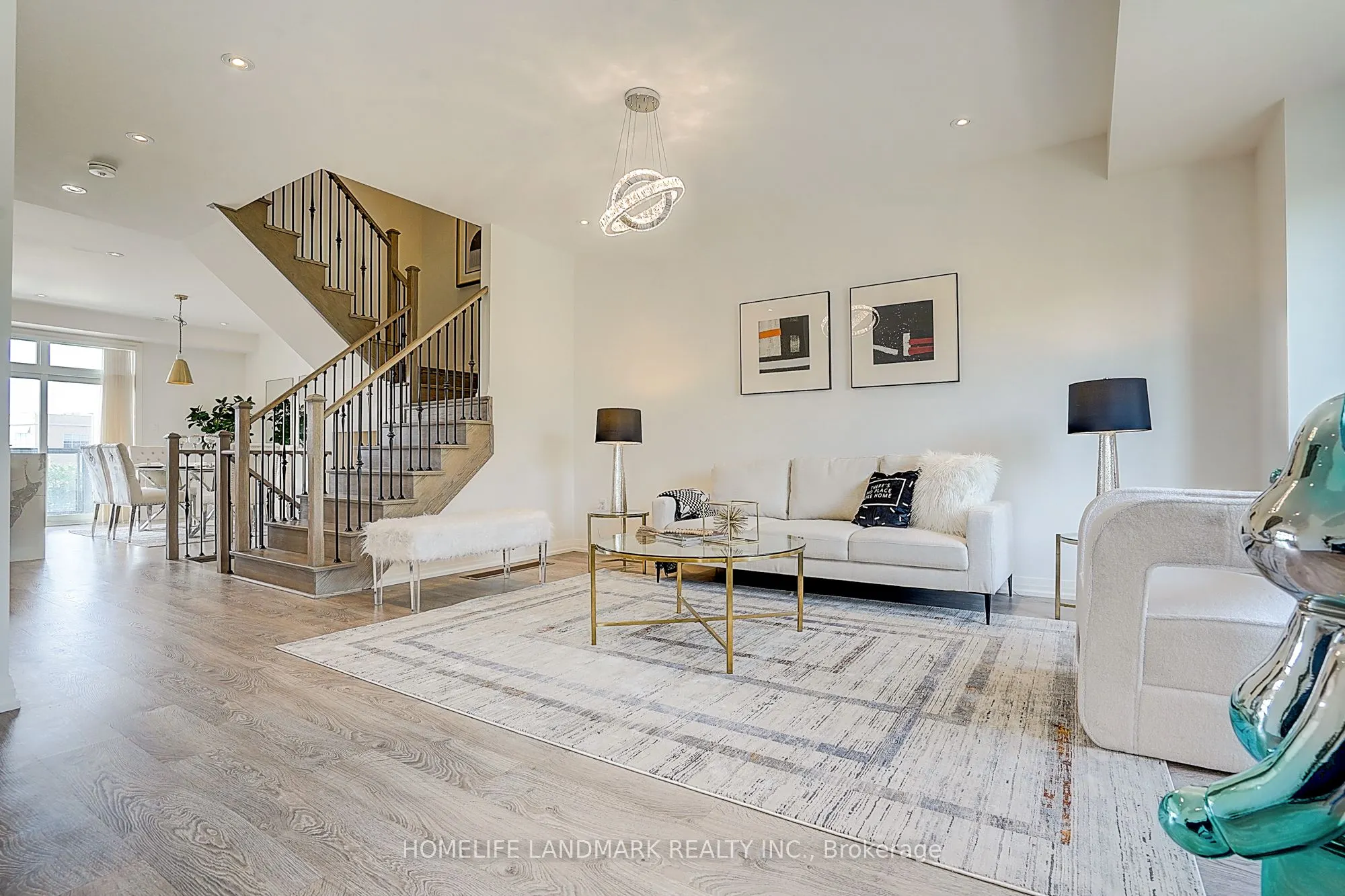 33 George Kirby Street