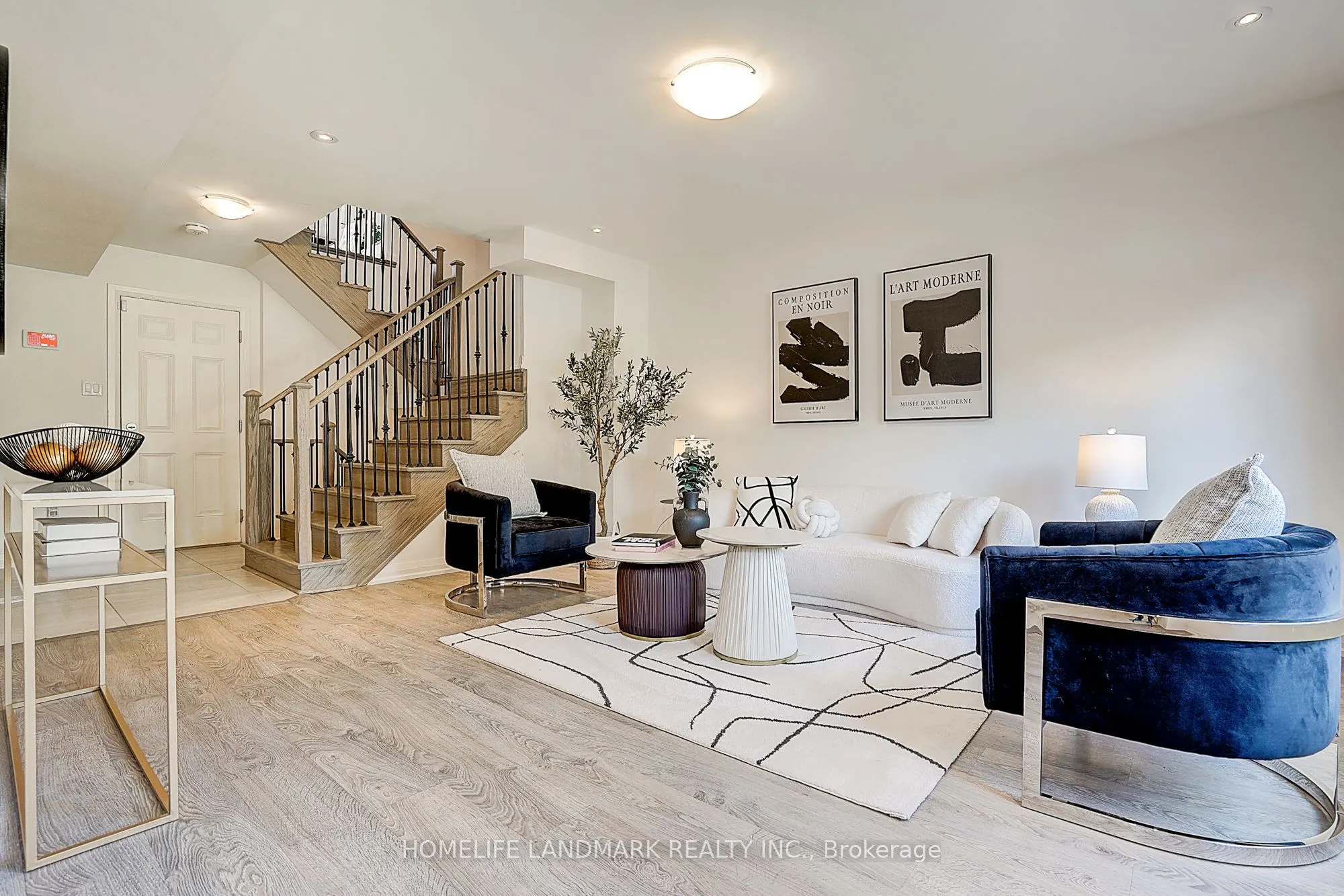 33 George Kirby Street