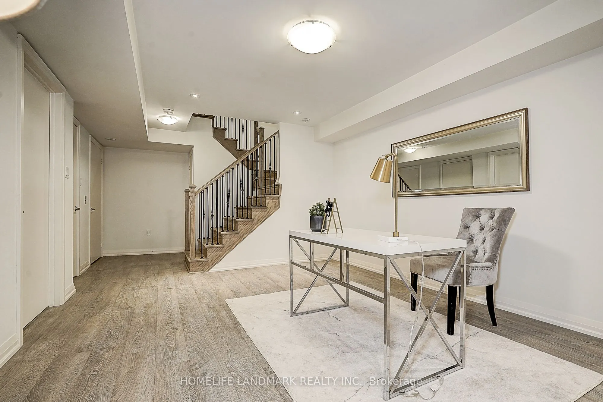 33 George Kirby Street