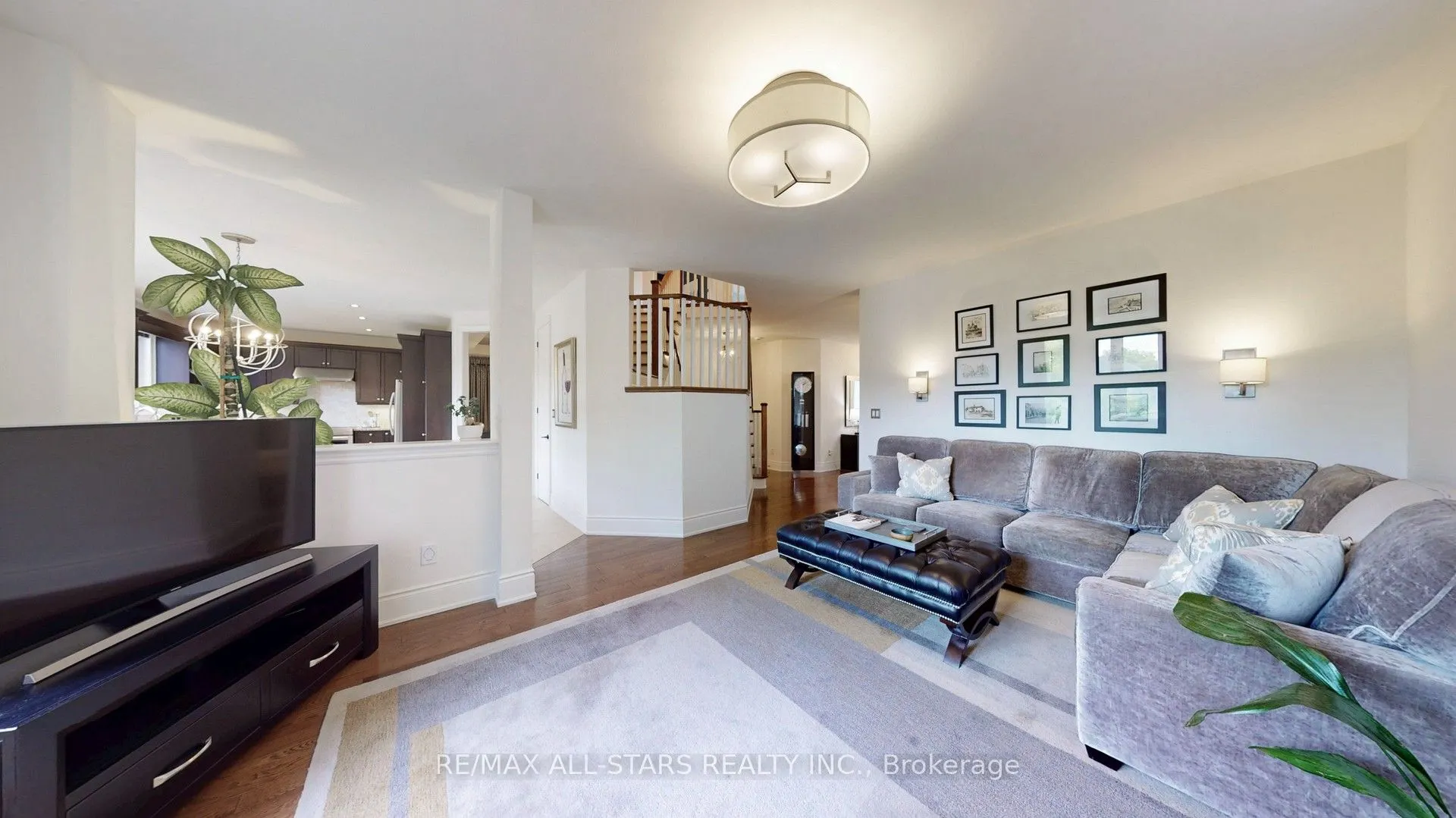 94 Campbell Drive S