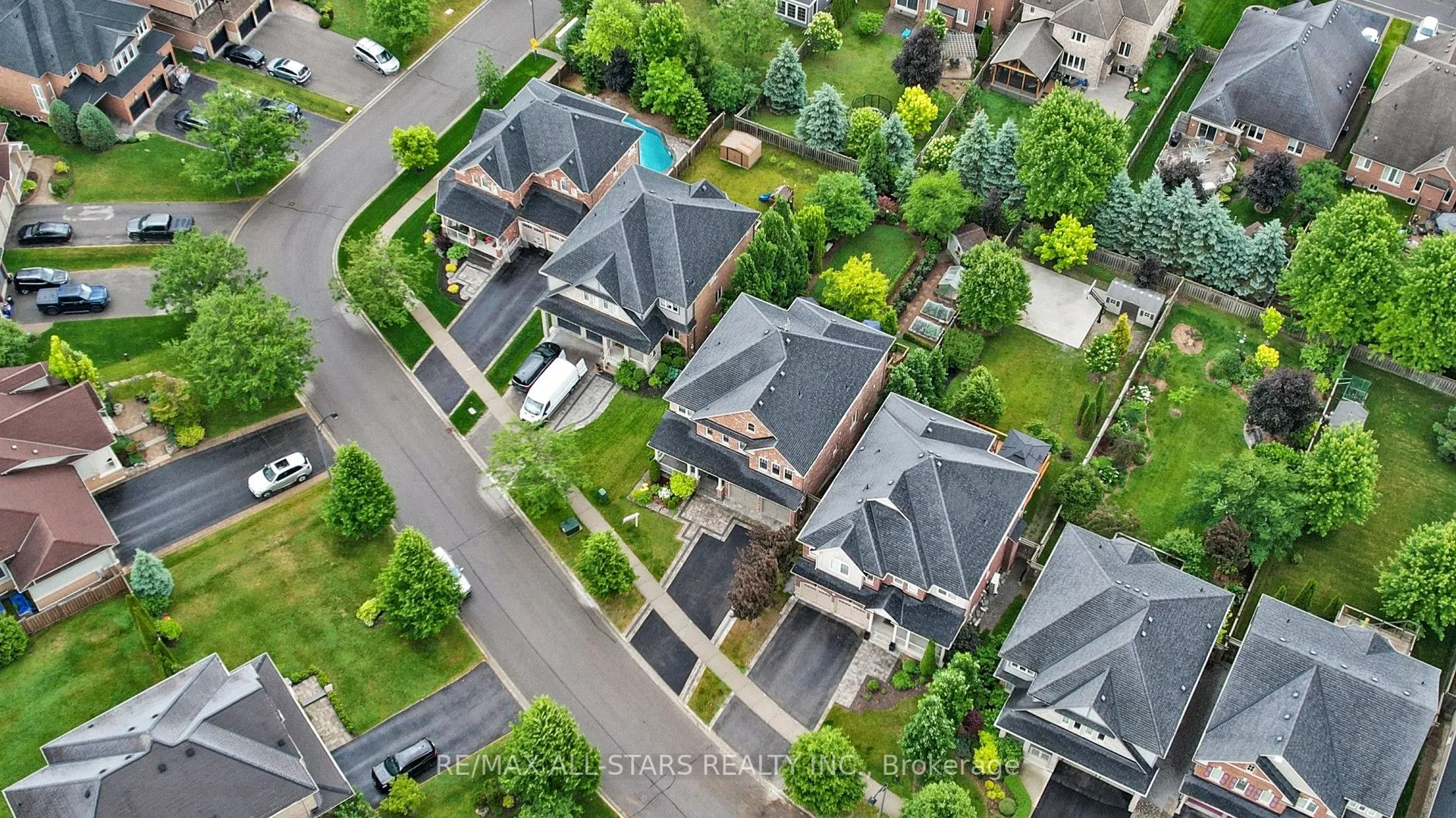 94 Campbell Drive S