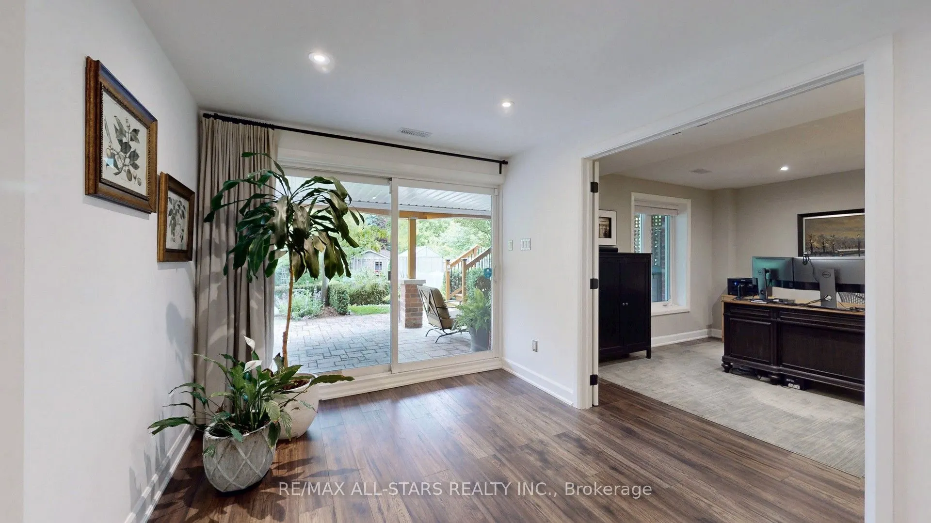 94 Campbell Drive S