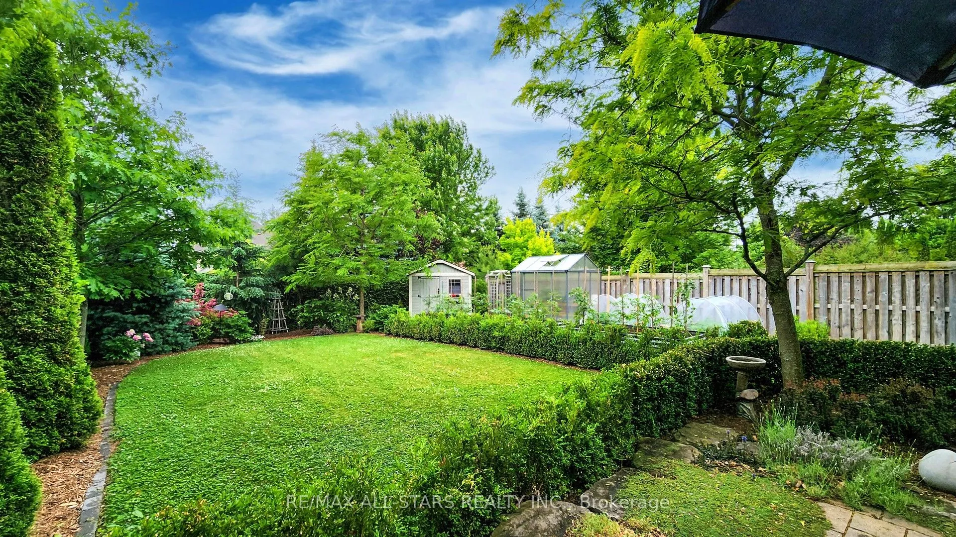 94 Campbell Drive S
