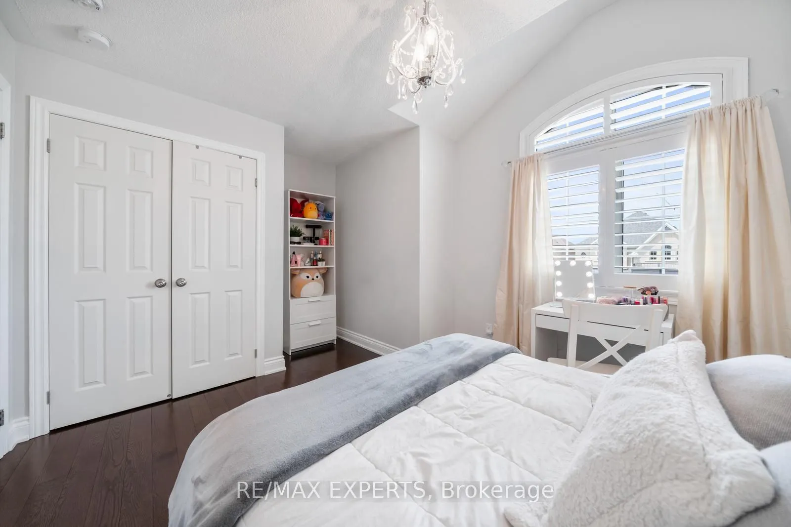 174 Sharpe Crescent