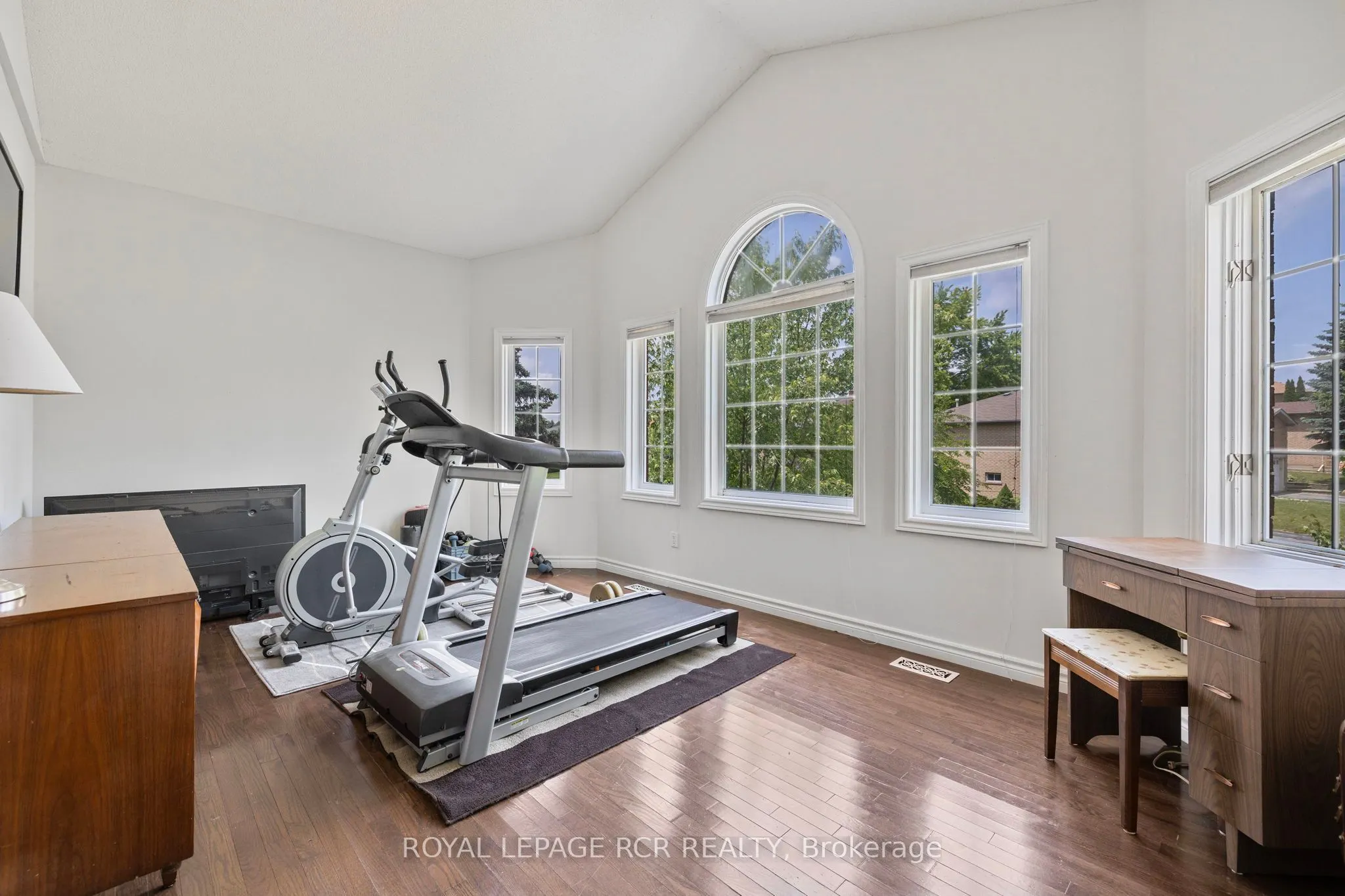 11 Litner Crescent