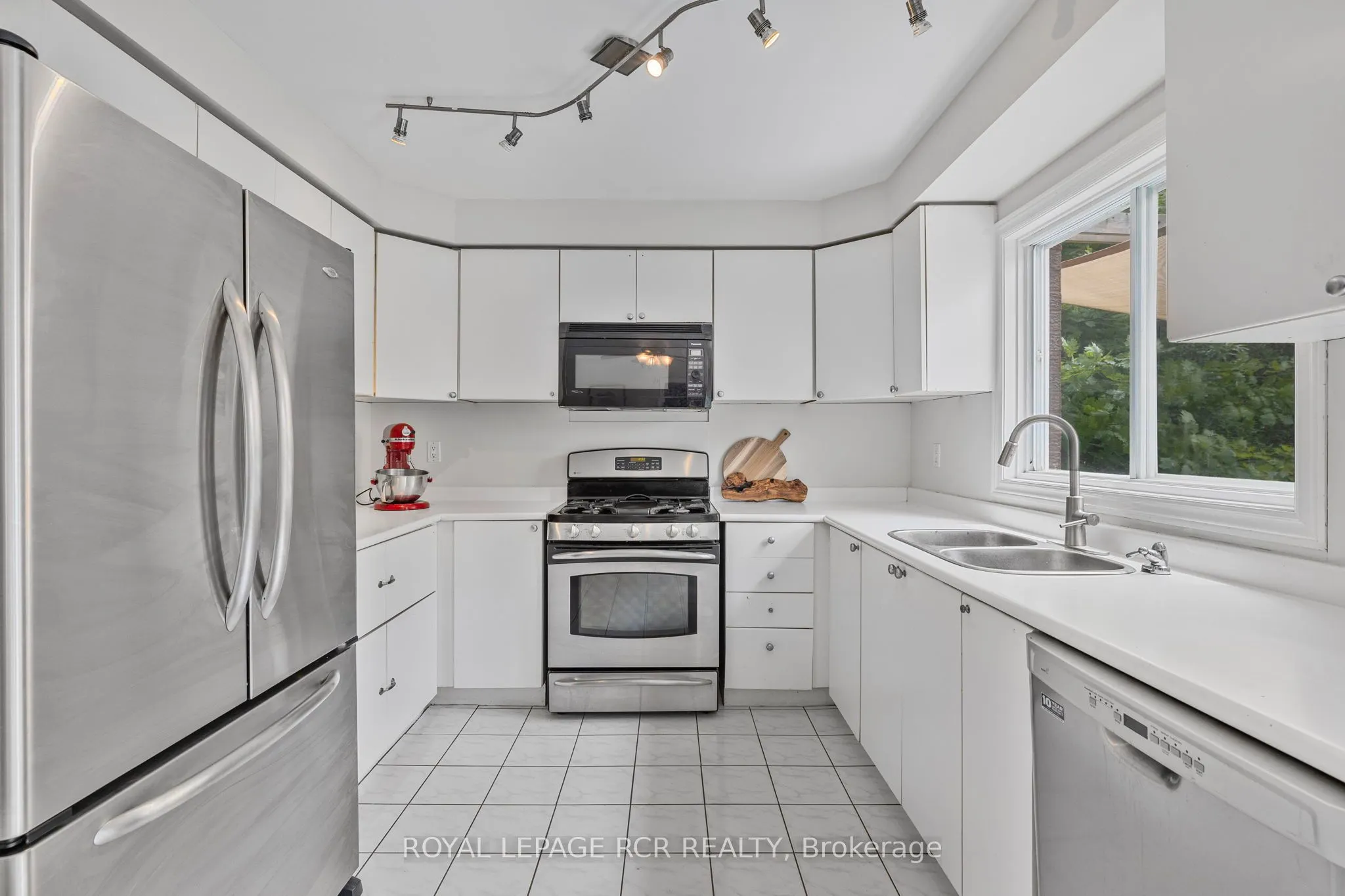 11 Litner Crescent
