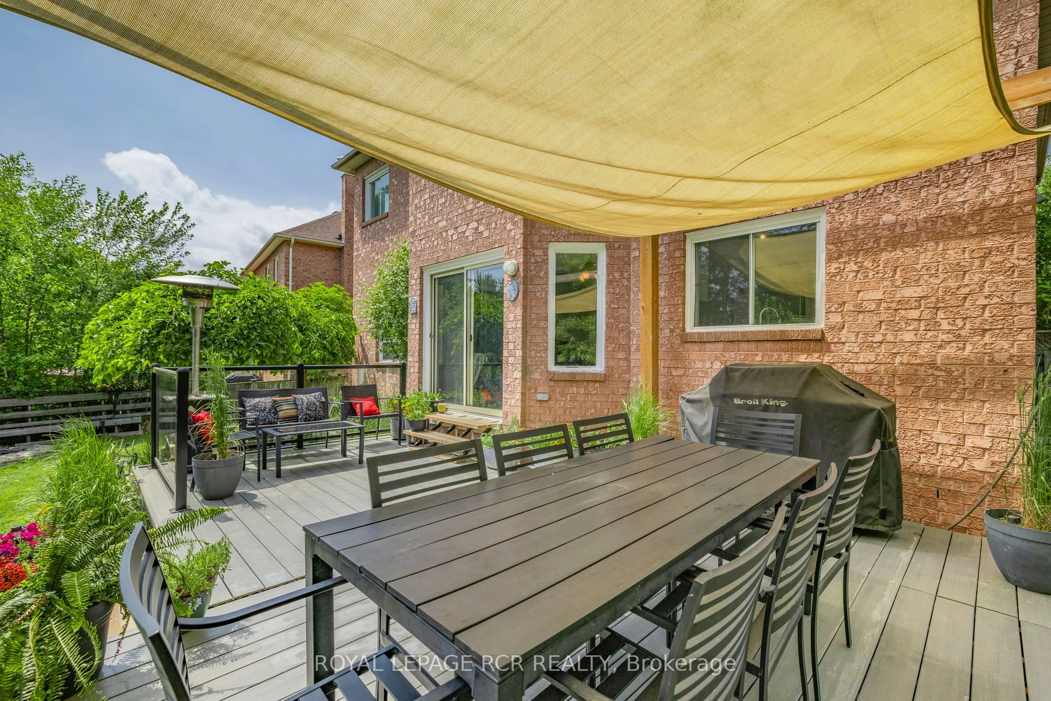 11 Litner Crescent