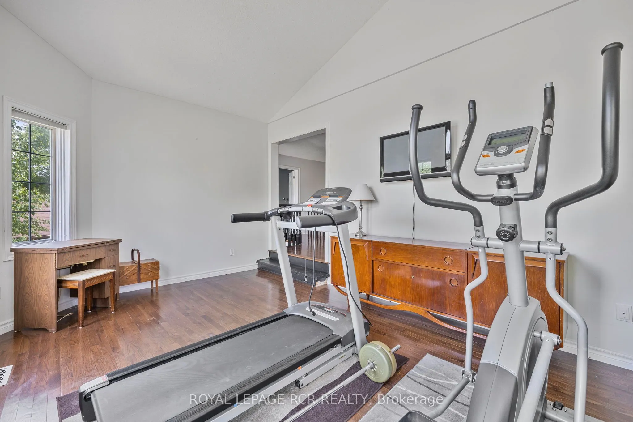 11 Litner Crescent