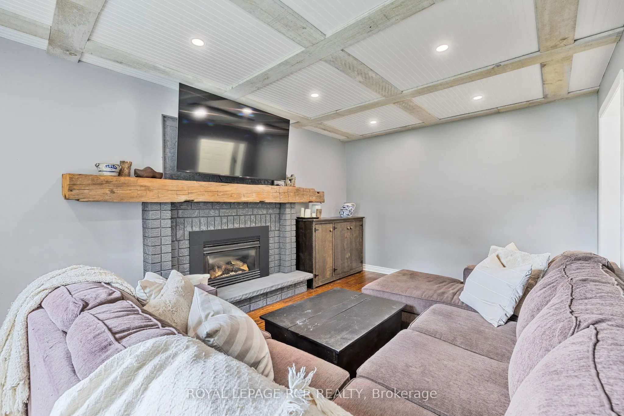 11 Litner Crescent