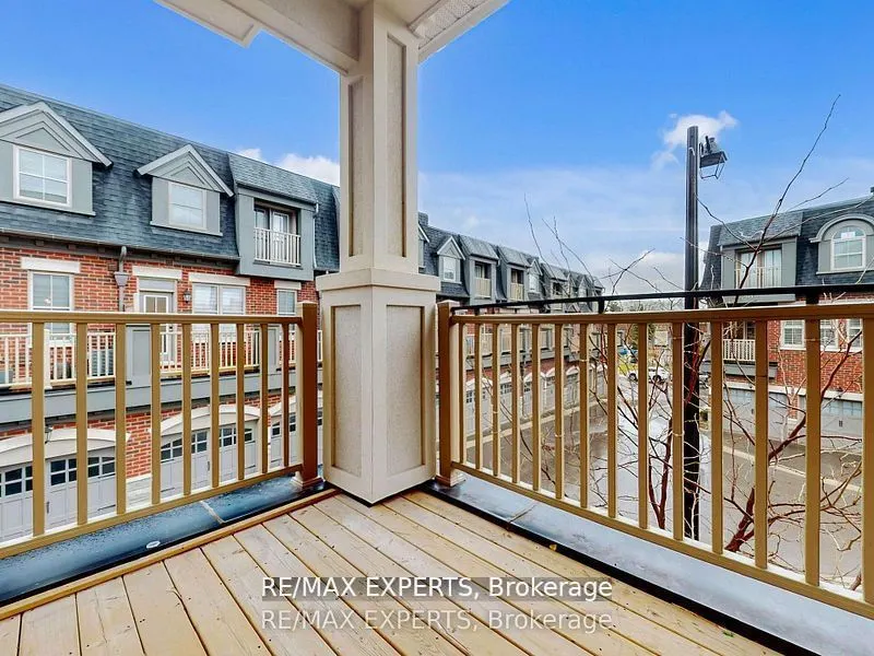 5 Amherst Circle