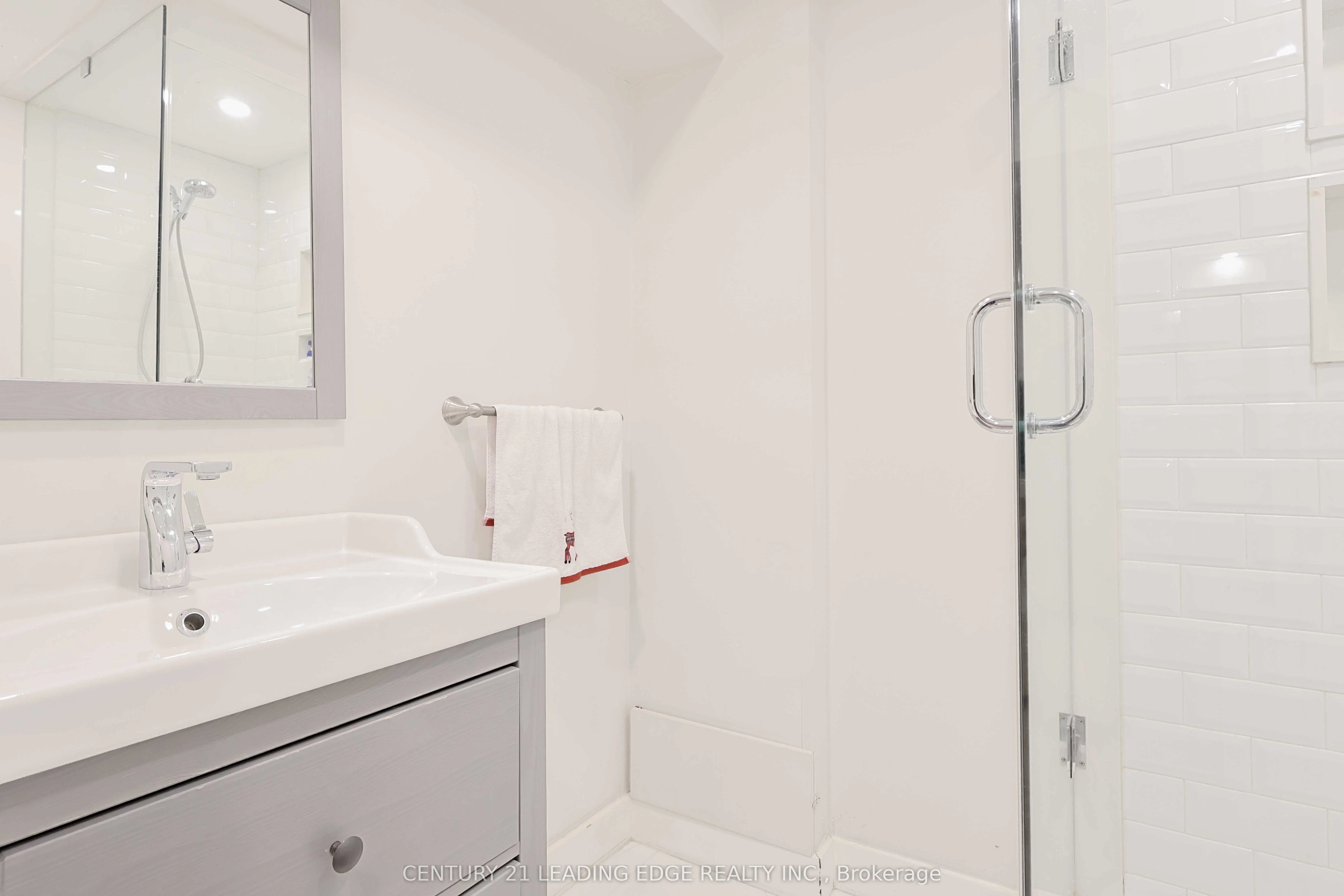 28 Sylwood Crescent
