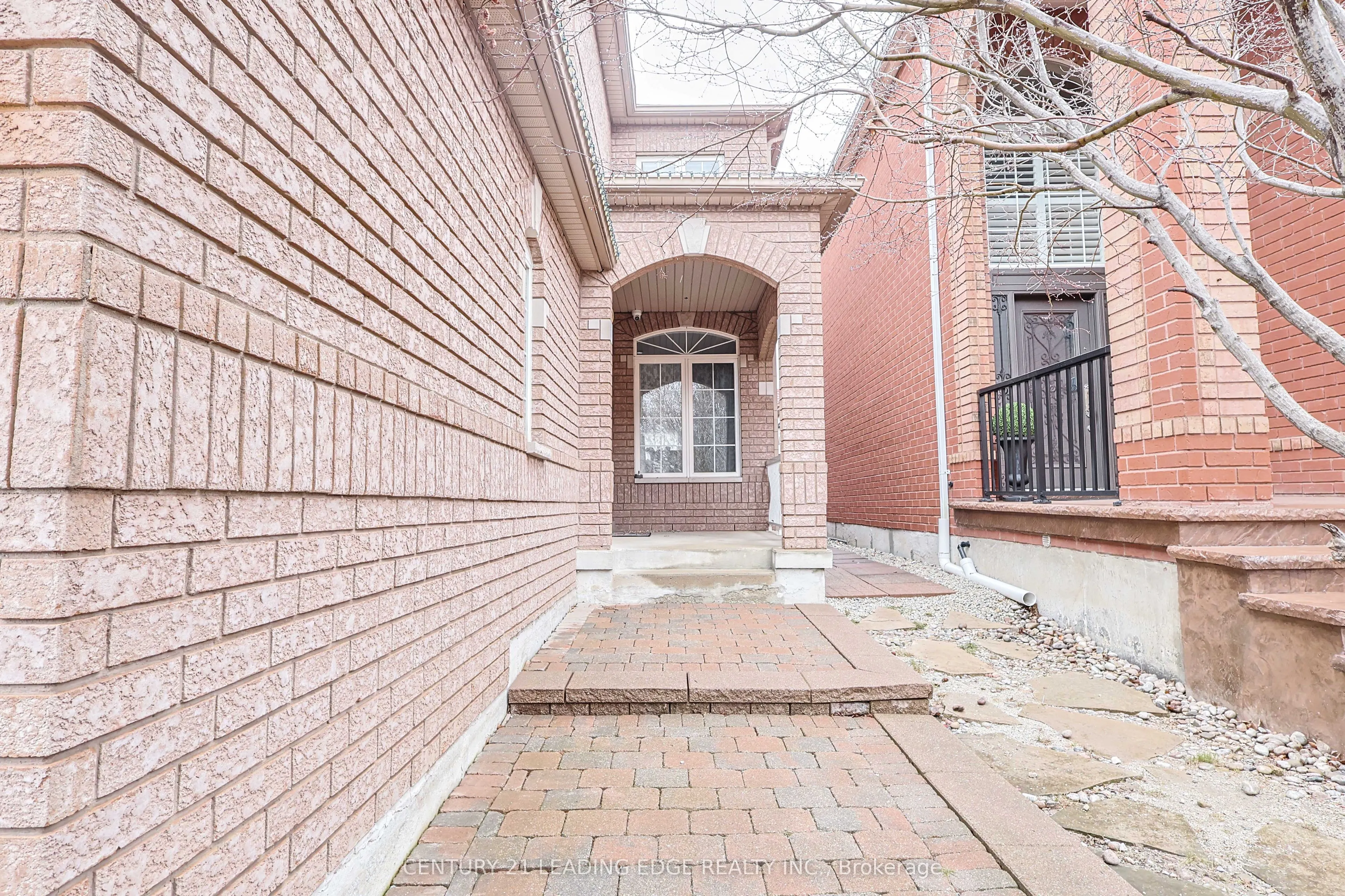 28 Sylwood Crescent