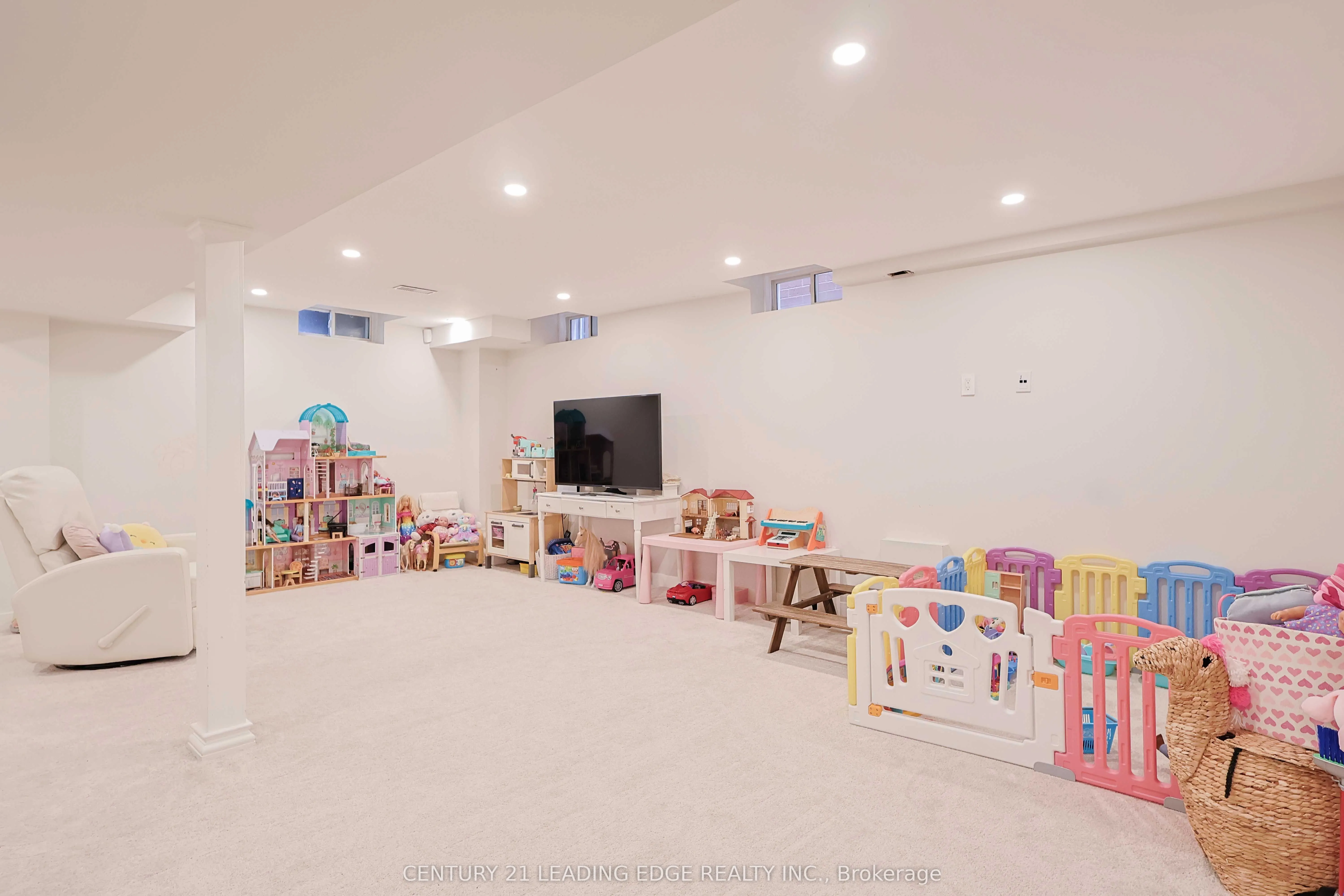 28 Sylwood Crescent