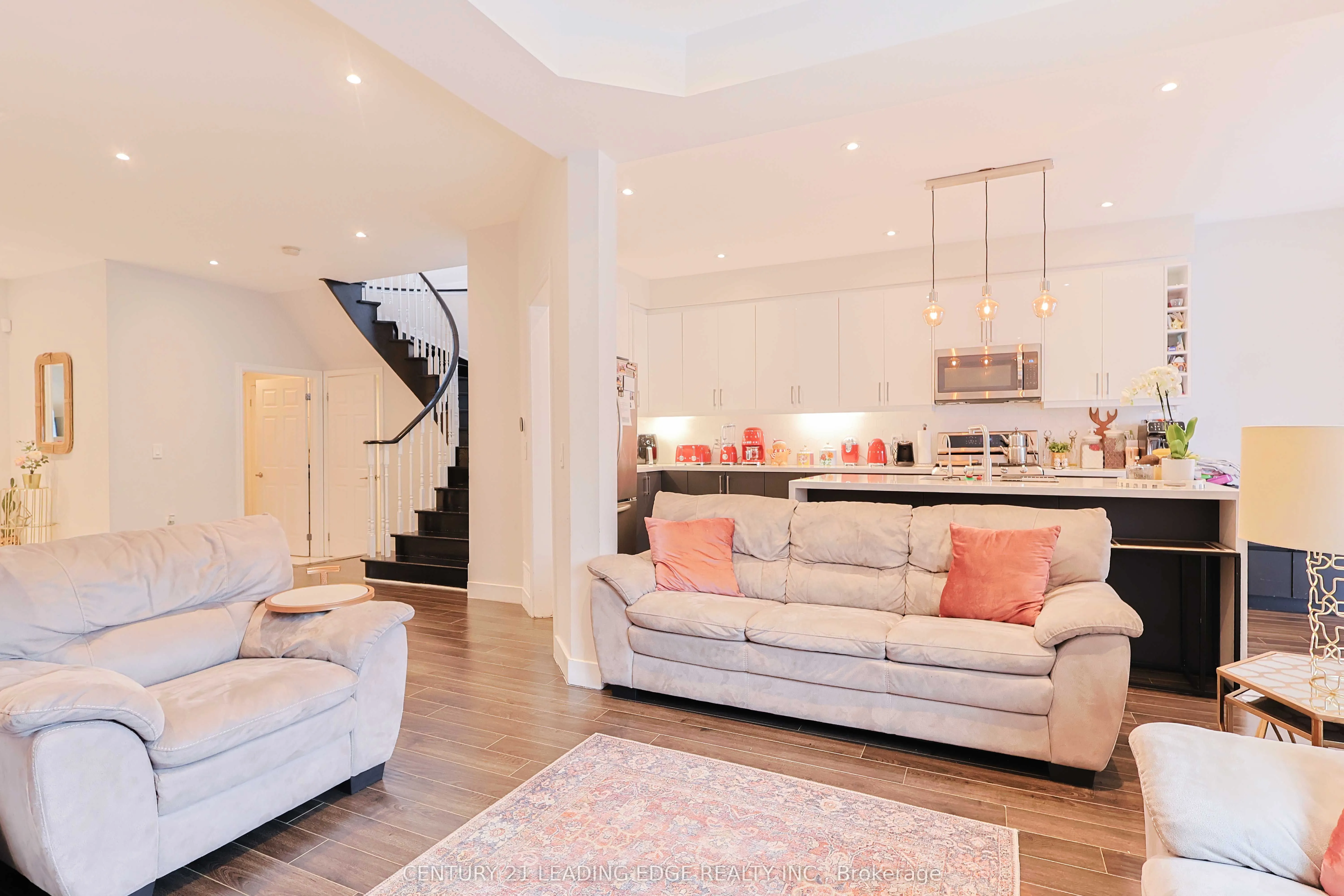 28 Sylwood Crescent