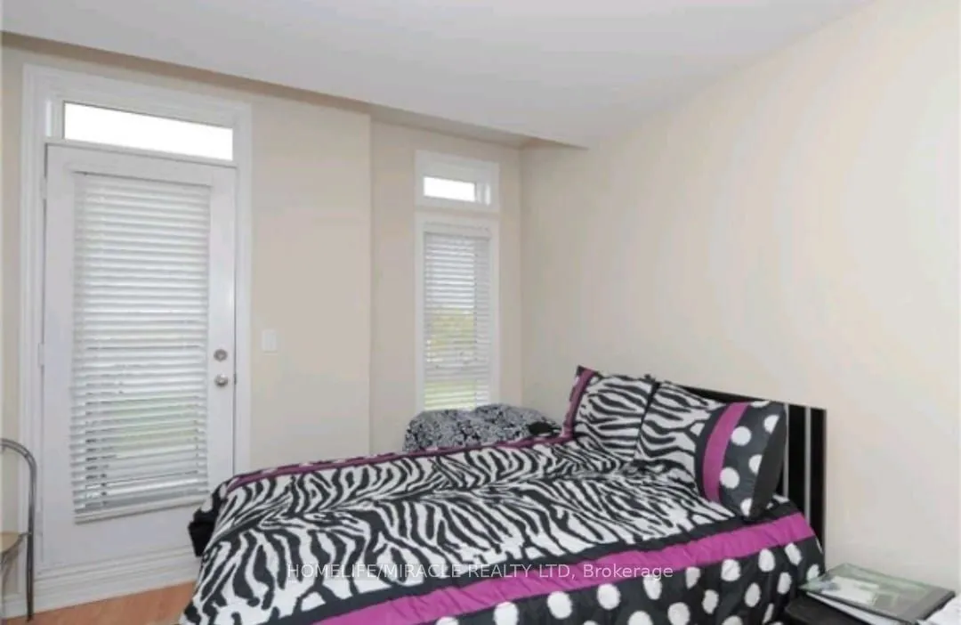 9601 Jane Street, #8